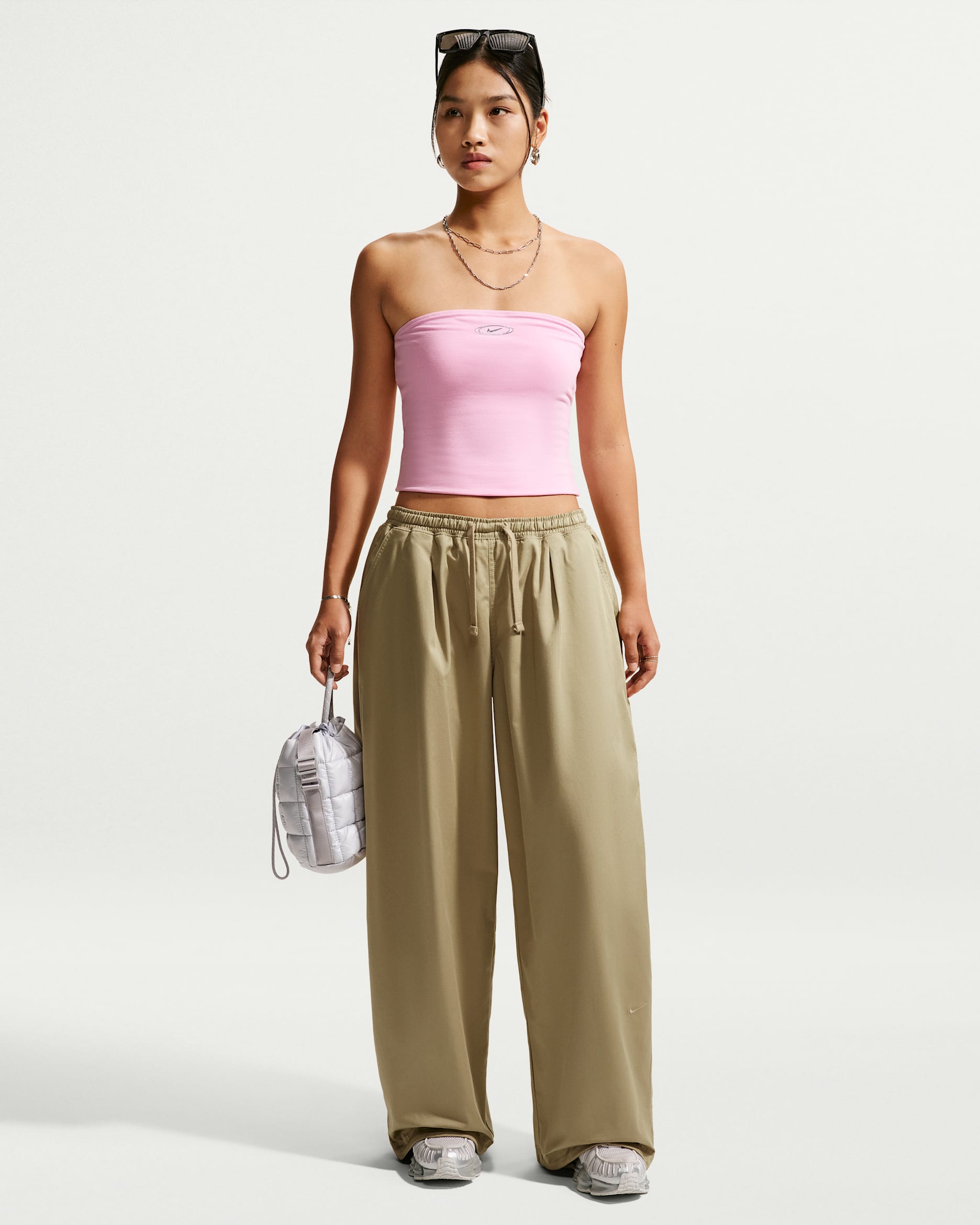 Nike Sportswear Women's Oversized Low-Rise Utility Pants - Parachute Beige/Parachute Beige
