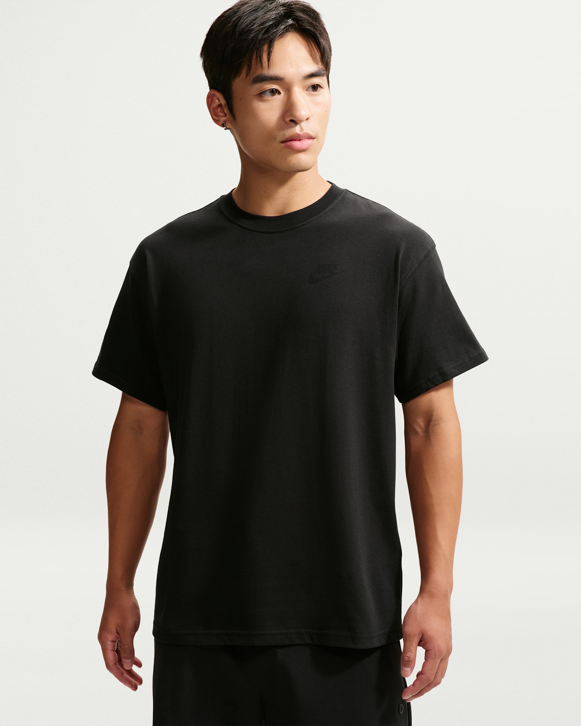 Nike Sportswear Men's T-Shirt - Black