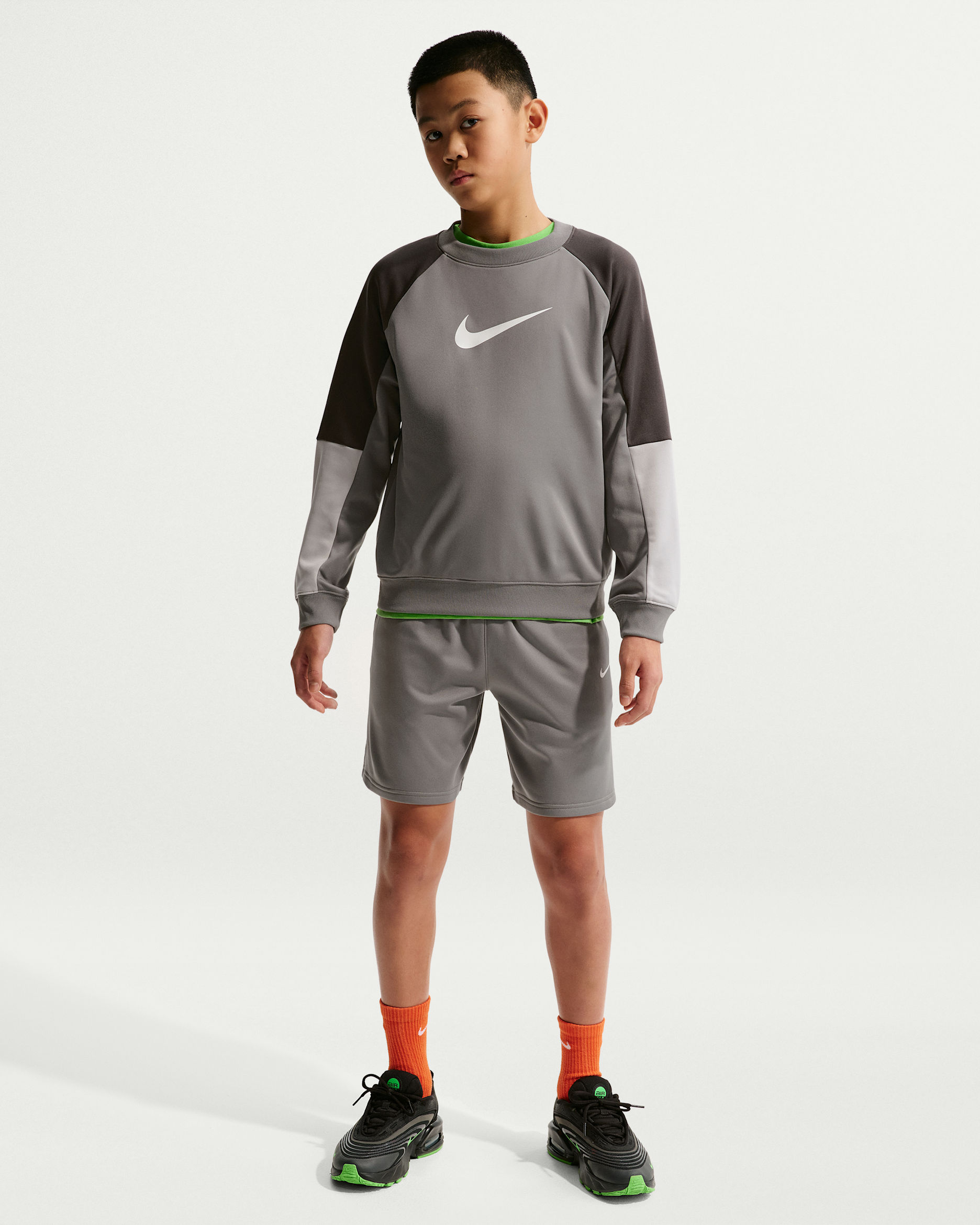 Tepláková souprava Nike Sportswear pro větší děti - Smoke Grey/Anthracite/Light Smoke Grey/Bílá
