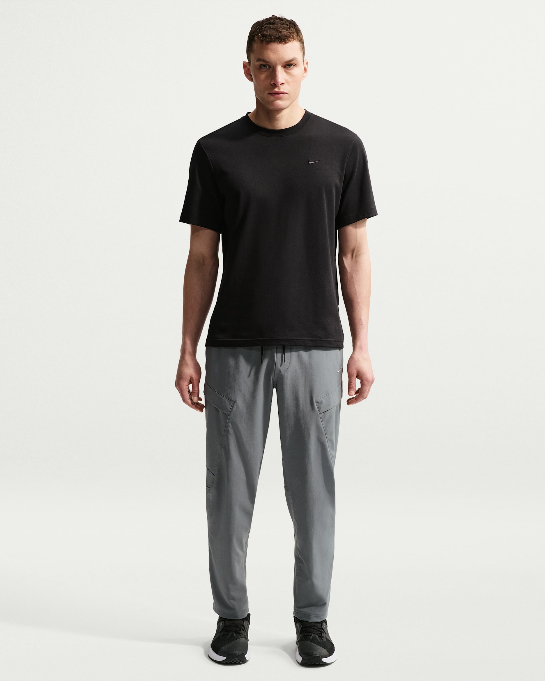 Nike Unlimited Men's Dri-FIT Versatile Cargo Pants - Smoke Grey/Black/Smoke Grey