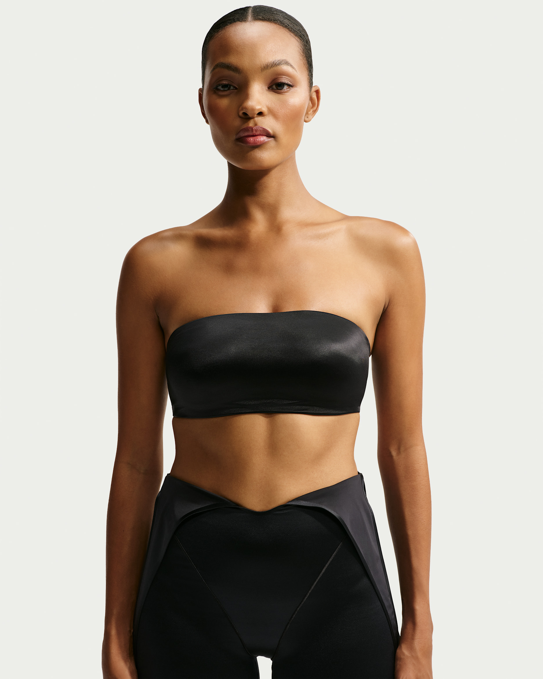 Brassière bandeau convertible NikeSKIMS Satin Shine pour femme - NSKM Obsidian/NSKM Obsidian