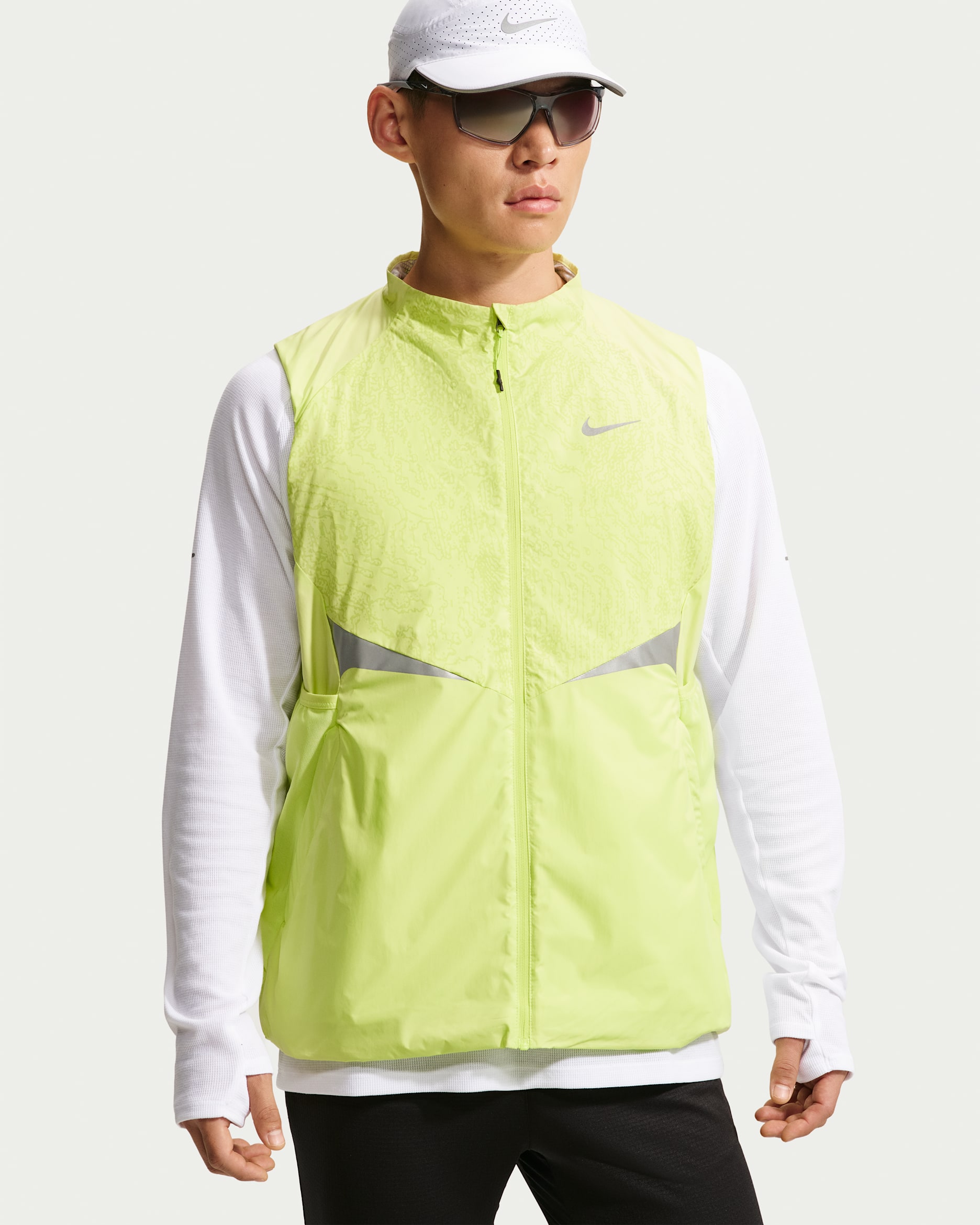 Nike Stride 男款 Therma-FIT 冬季跑步背心 - Light Lemon Twist/Light Smoke Grey