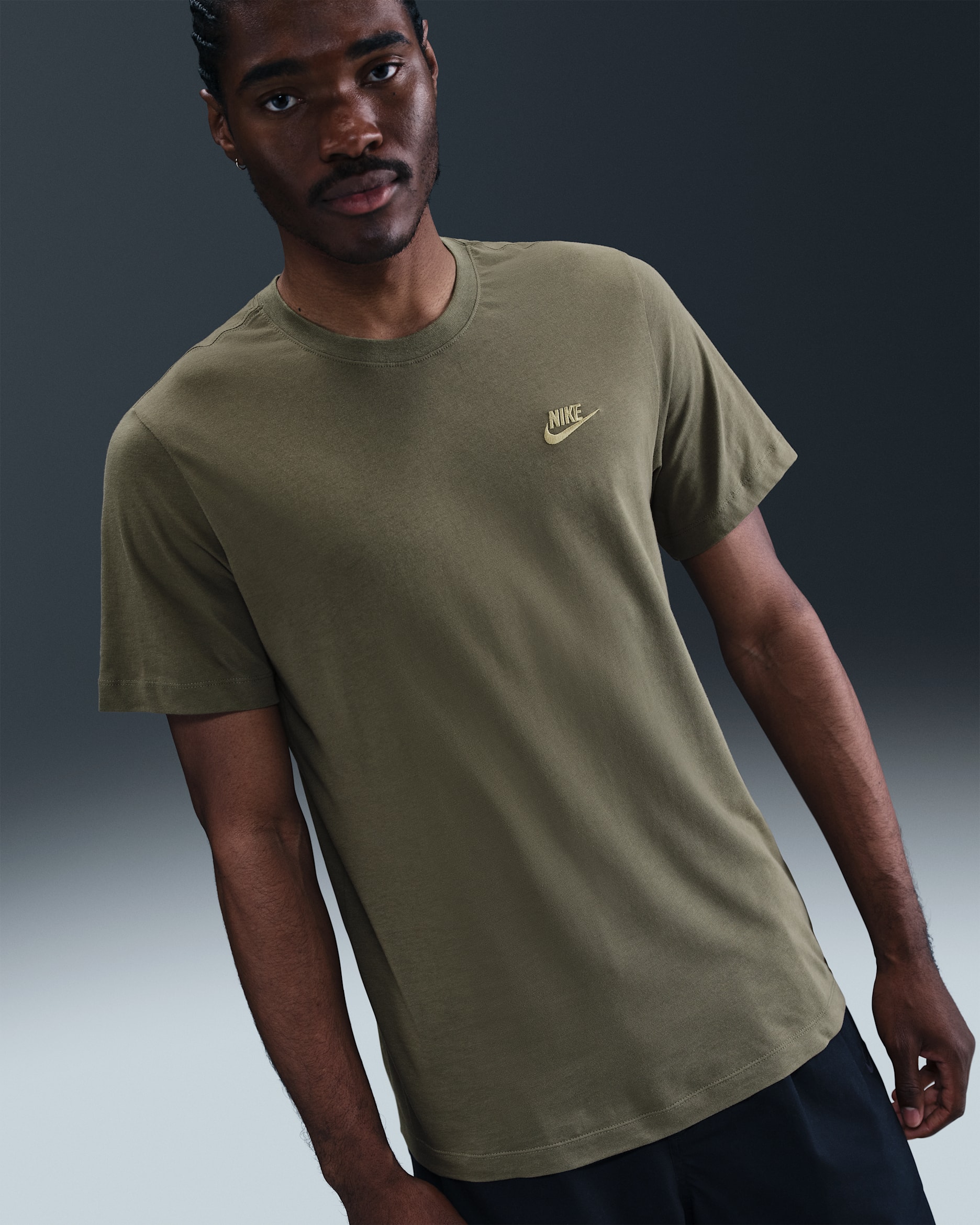 Nike Sportswear Club Men's T-Shirt - Medium Olive/Parachute Beige