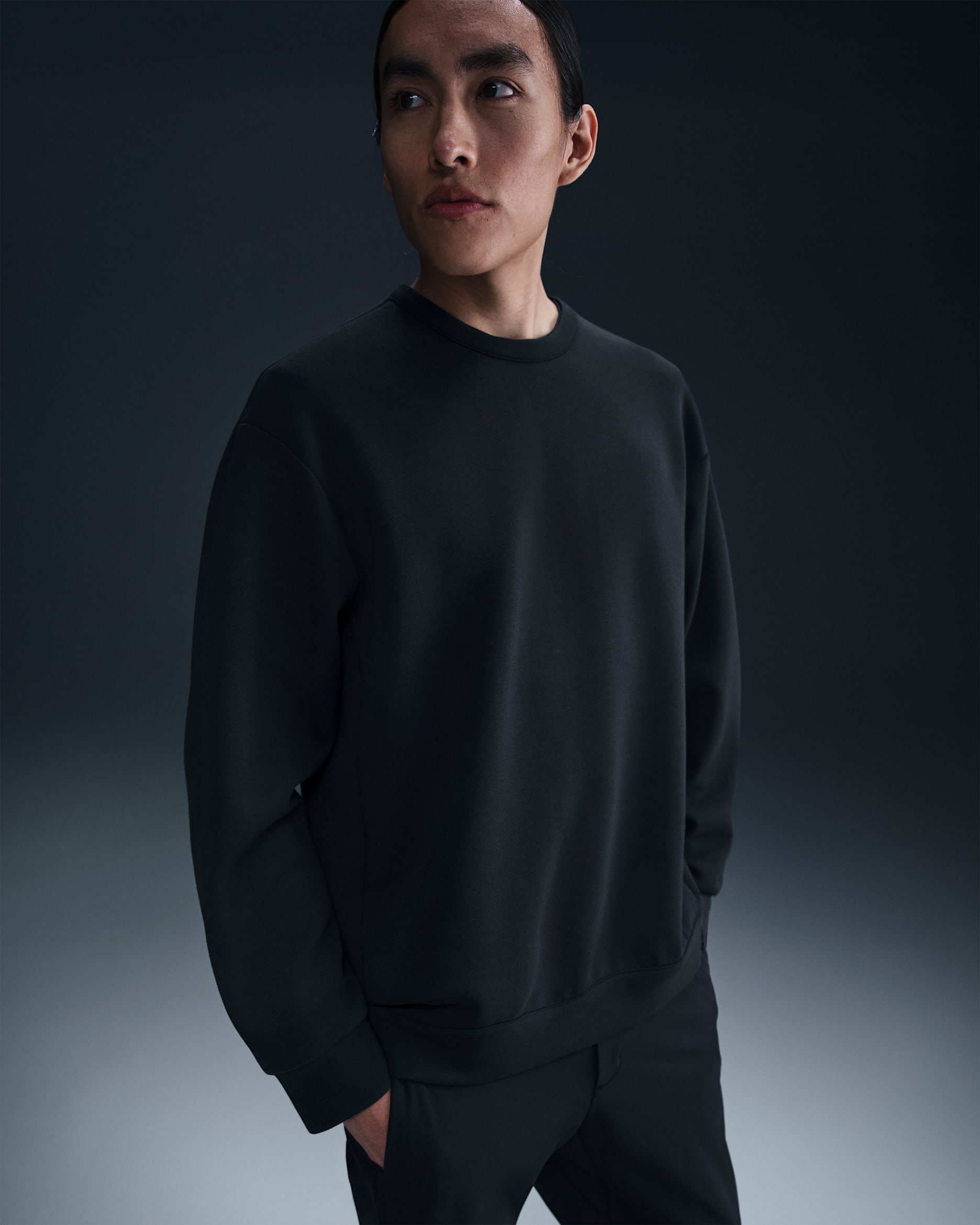 Tröja Nike 24.7 ImpossiblySoft Dri-FIT med rund hals för män - Svart/Dark Smoke Grey