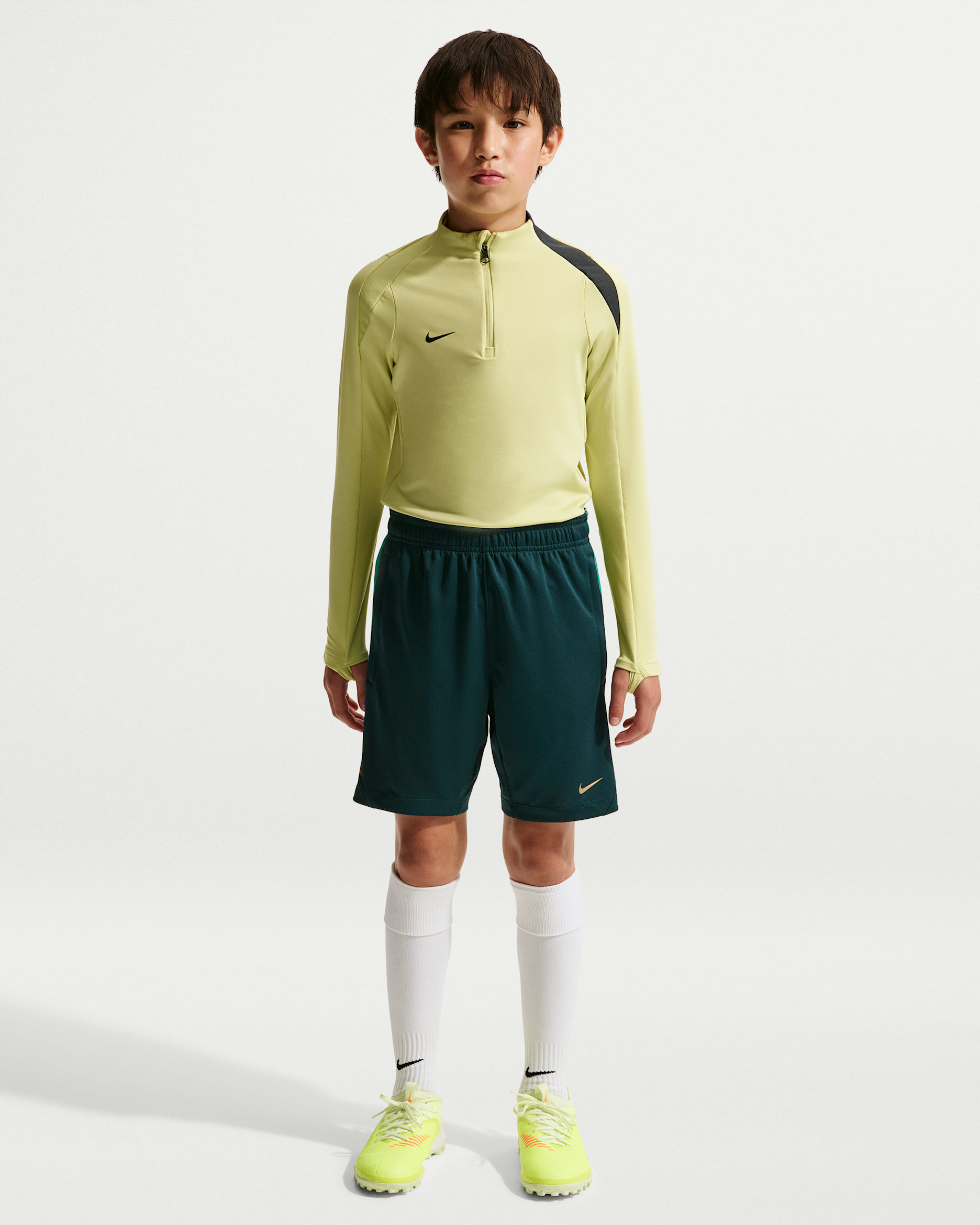 Nike Strike Older Kids' Dri-FIT Football Shorts - Midnight Spruce/Rio Teal/Elemental Gold/Metallic Gold