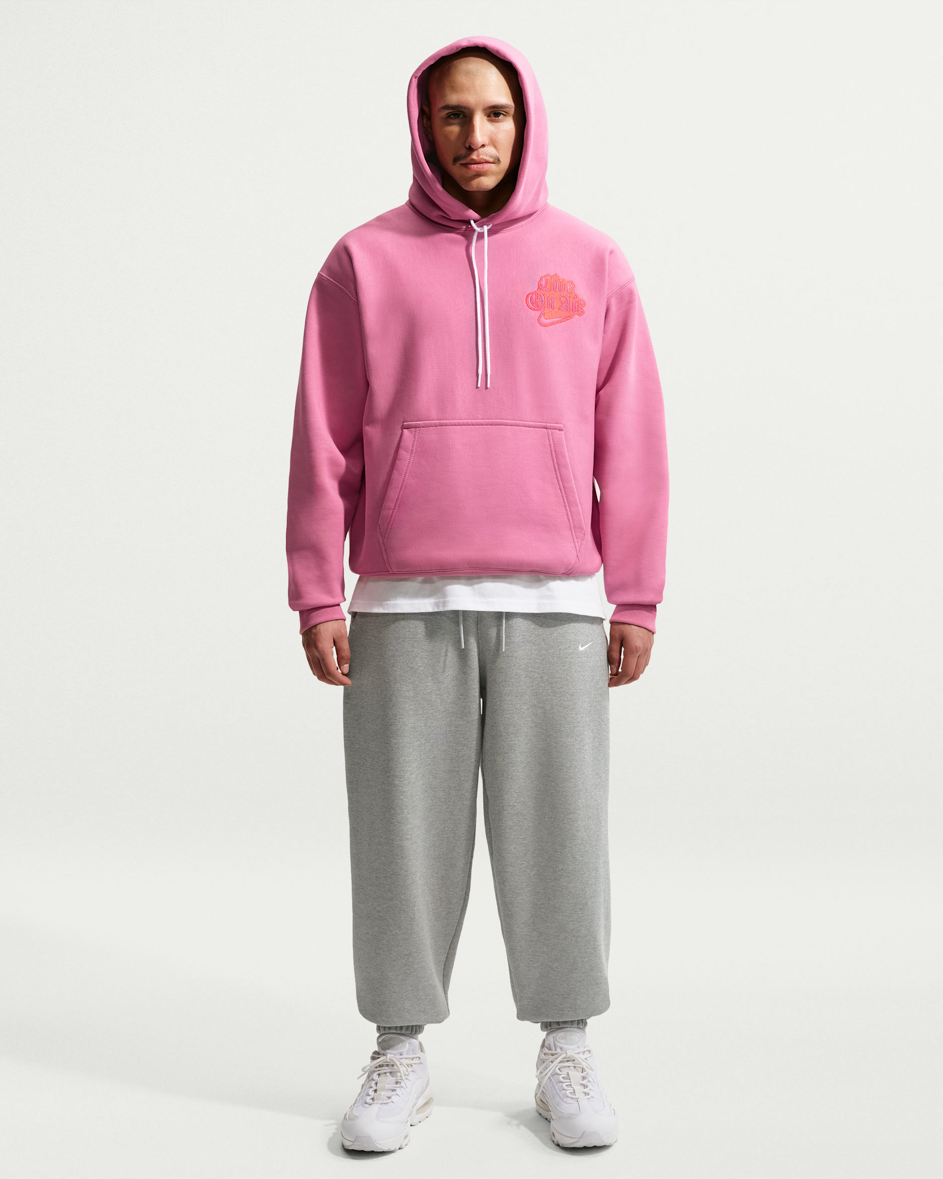 Nike Solo Fleece Men's Cuffed Trousers - Dark Grey Heather/Sail