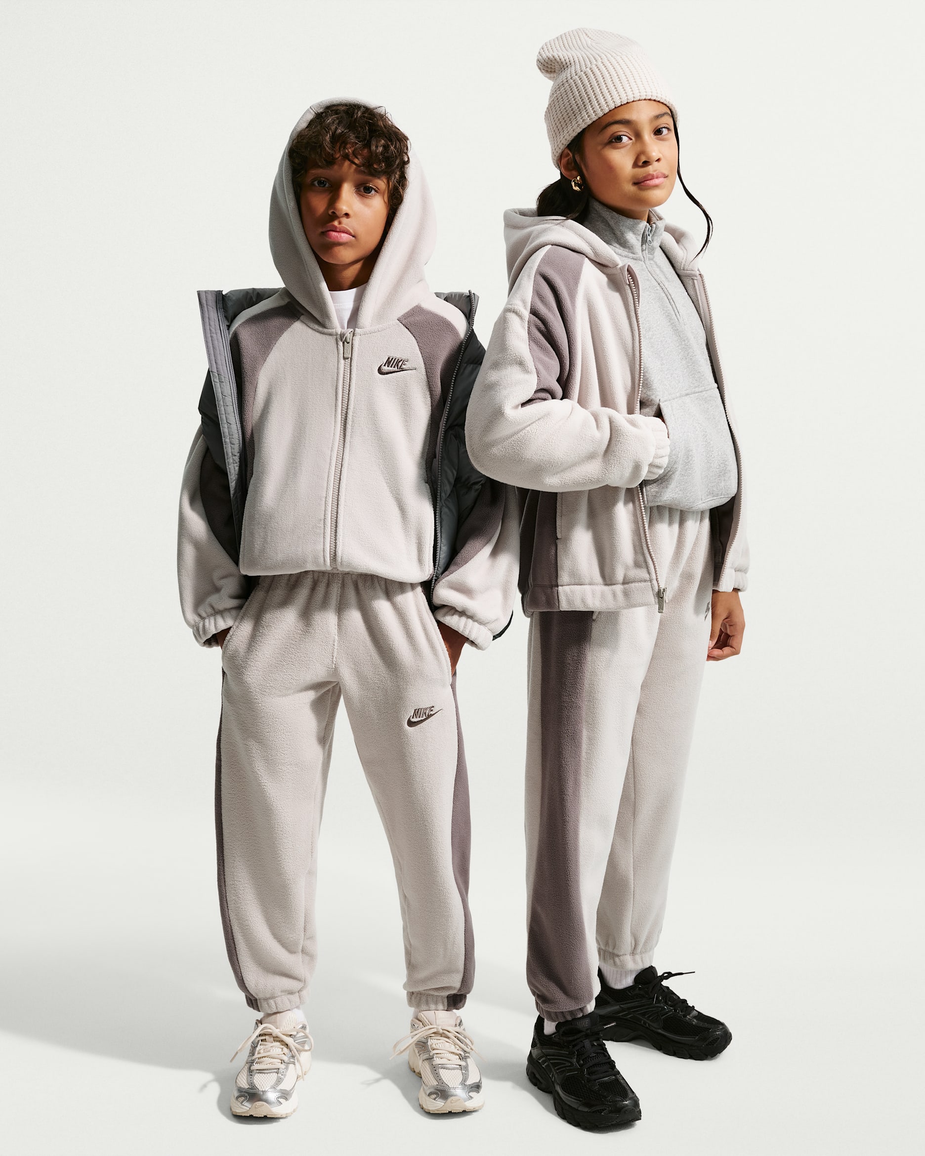 Nike Club Fleece Big Kids' Winterized Joggers - Moon Particle/Cave Stone/Cave Stone