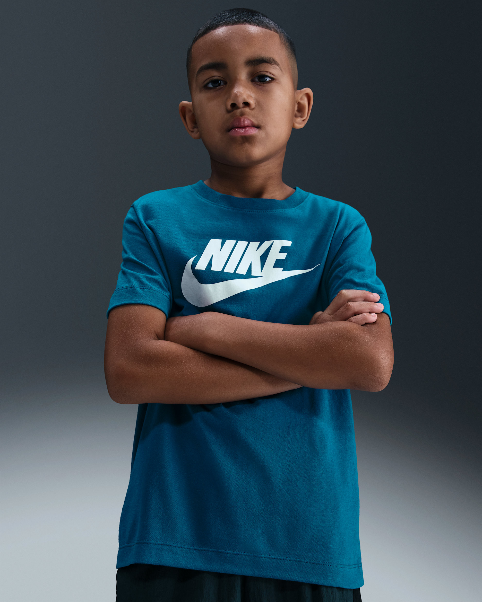 Playera para niños talla grande Nike Sportswear - Verde abismo