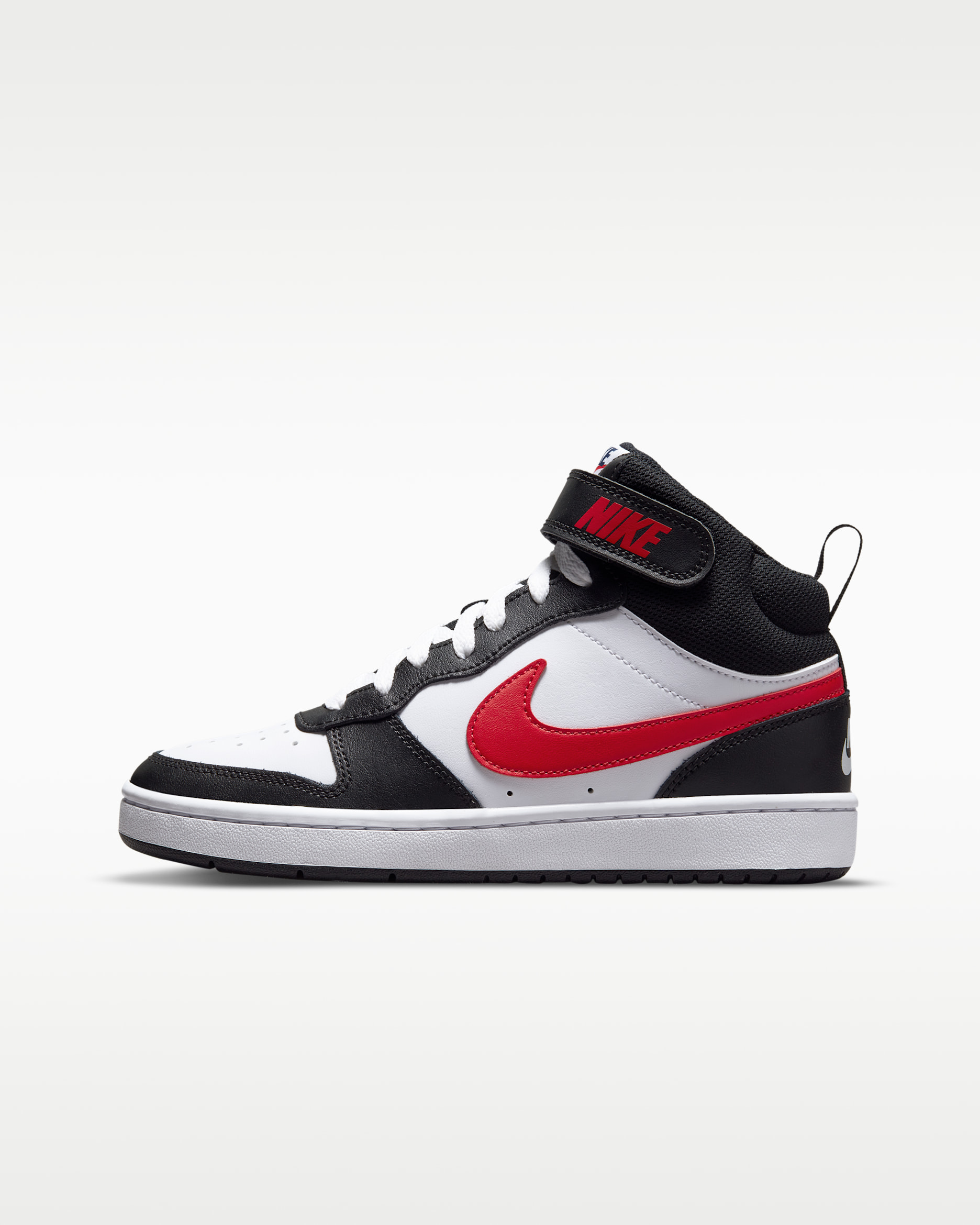 Nike Court Borough Mid 2 Schuh für ältere Kinder - Weiß/Weiß/Schwarz/University Red