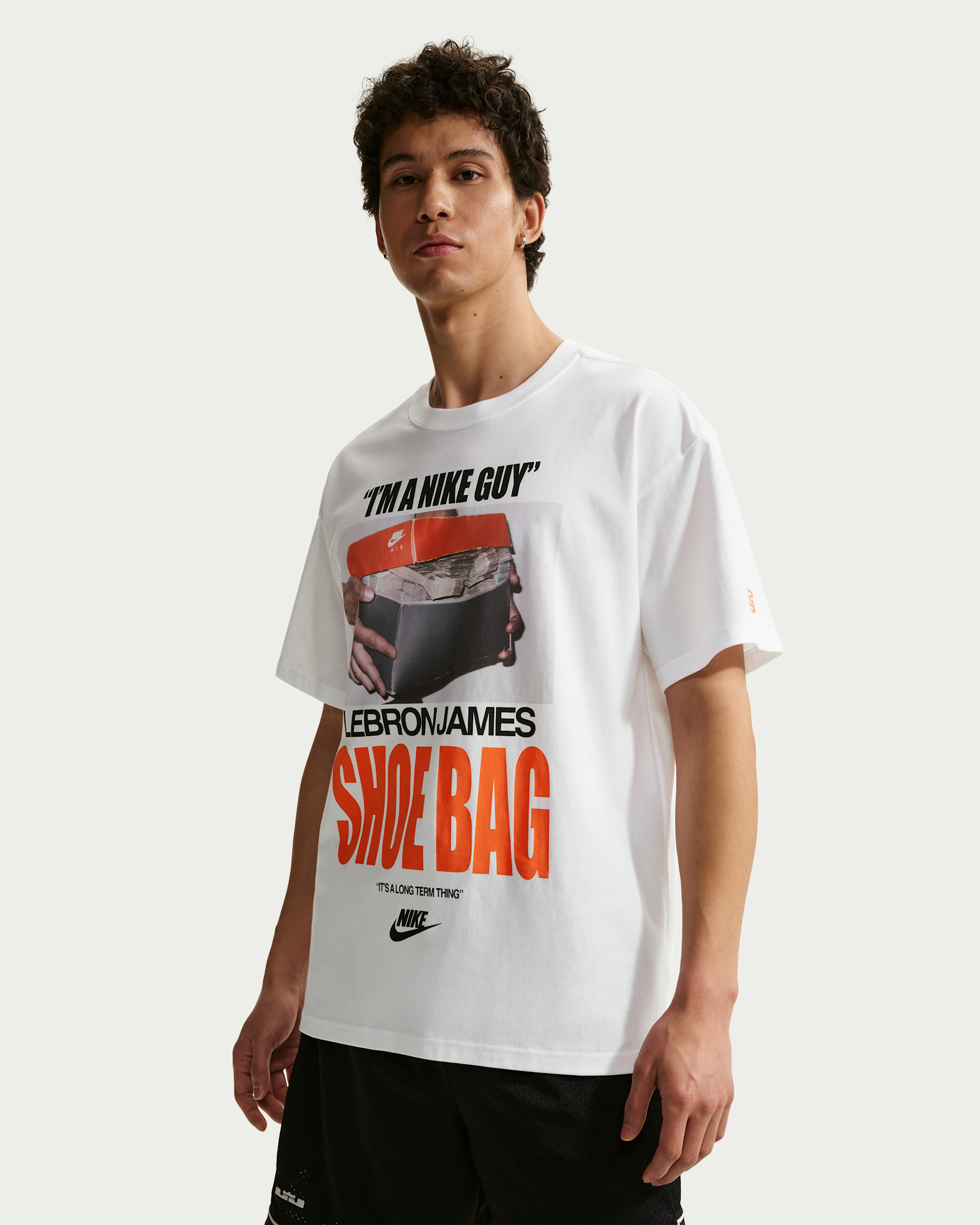 レブロン "Shoe Bag" ナイキ メンズ バスケットボール Tシャツ - ホワイト