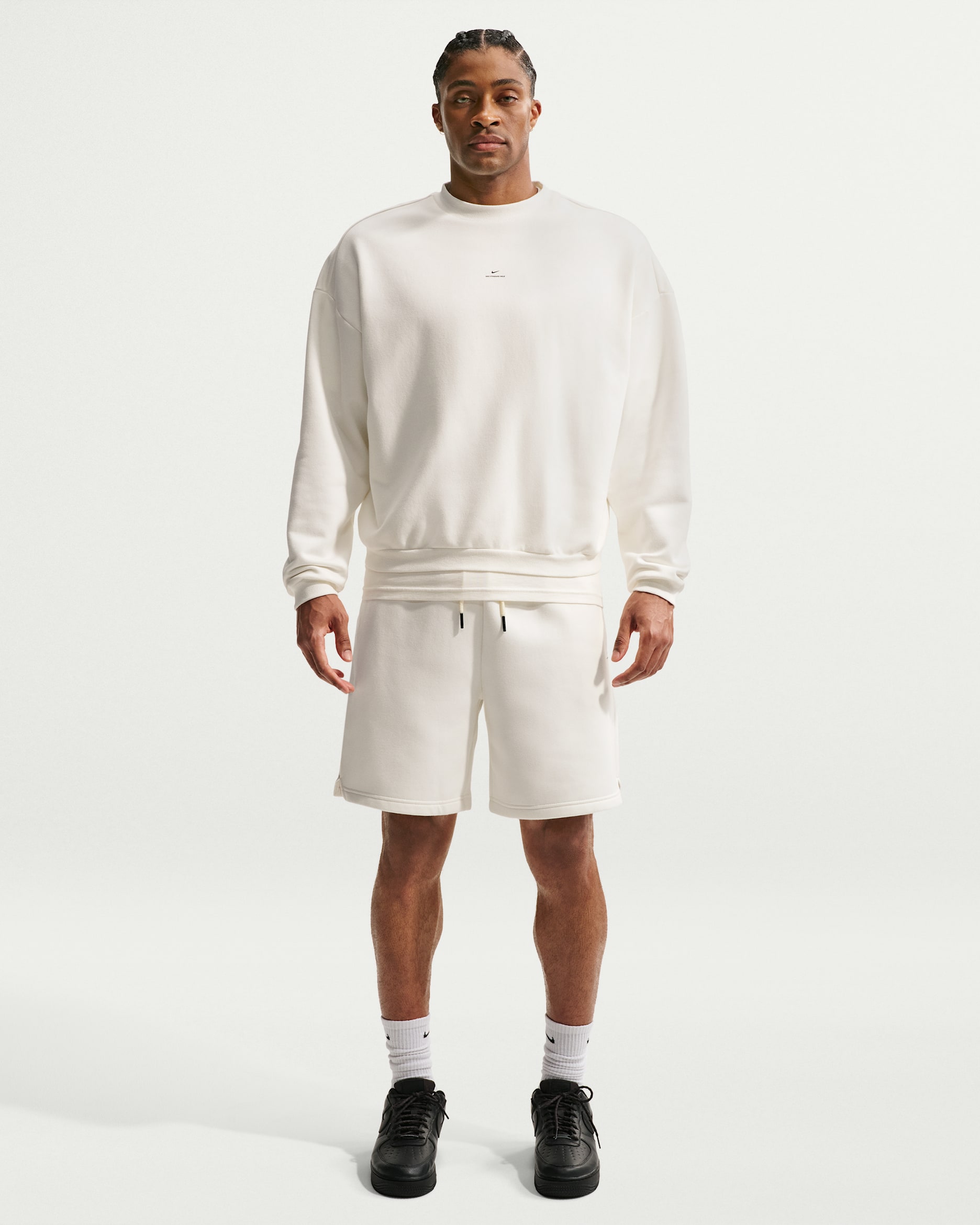 Nike Standard Issue Men's Therma-FIT 8" Brushed Fleece Basketball Shorts - Sail/Pale Ivory