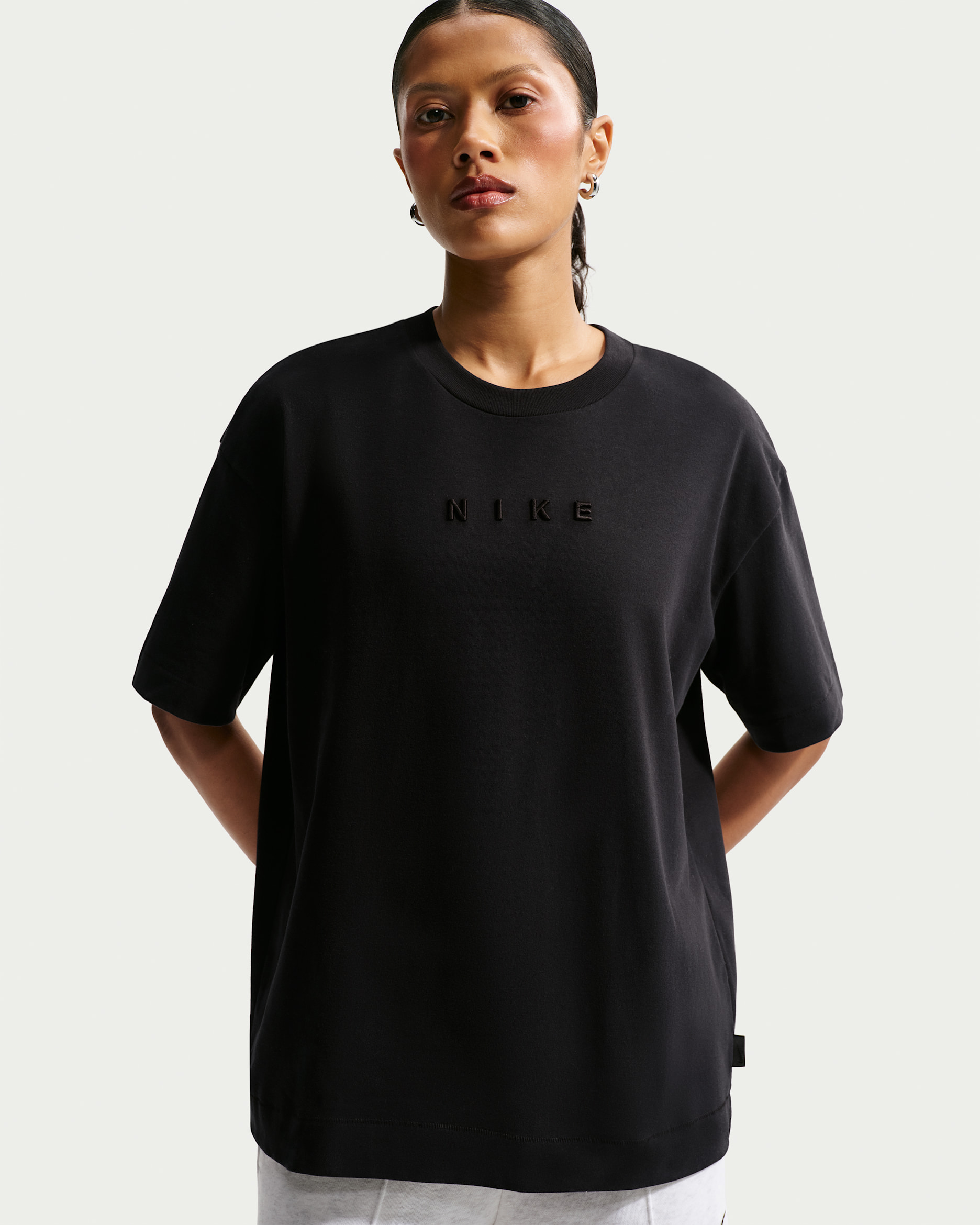 T-shirt folgada Nike Sportswear para mulher - Preto