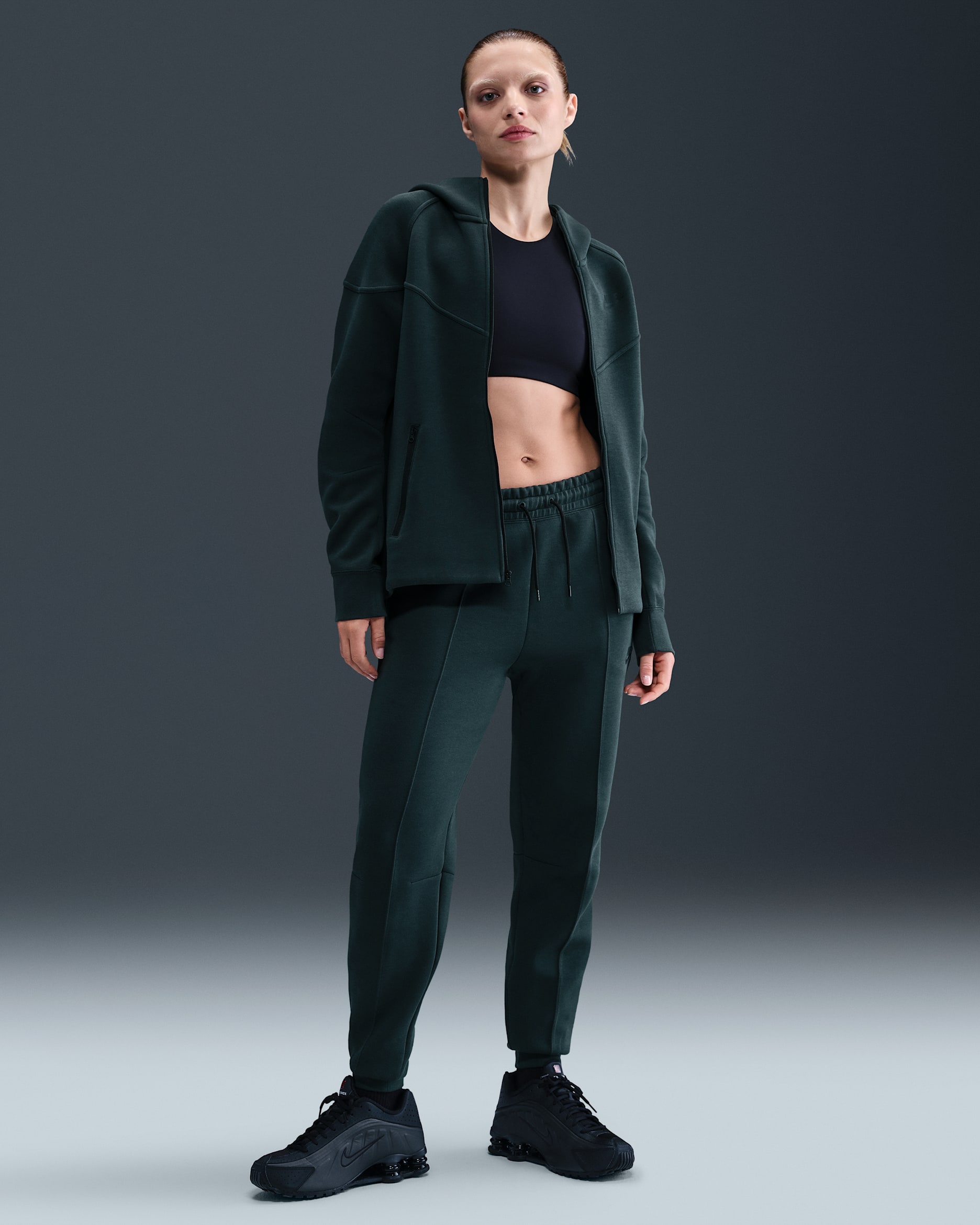 Joggers de tiro medio para mujer Nike Sportswear Tech Fleece - Alga/Negro