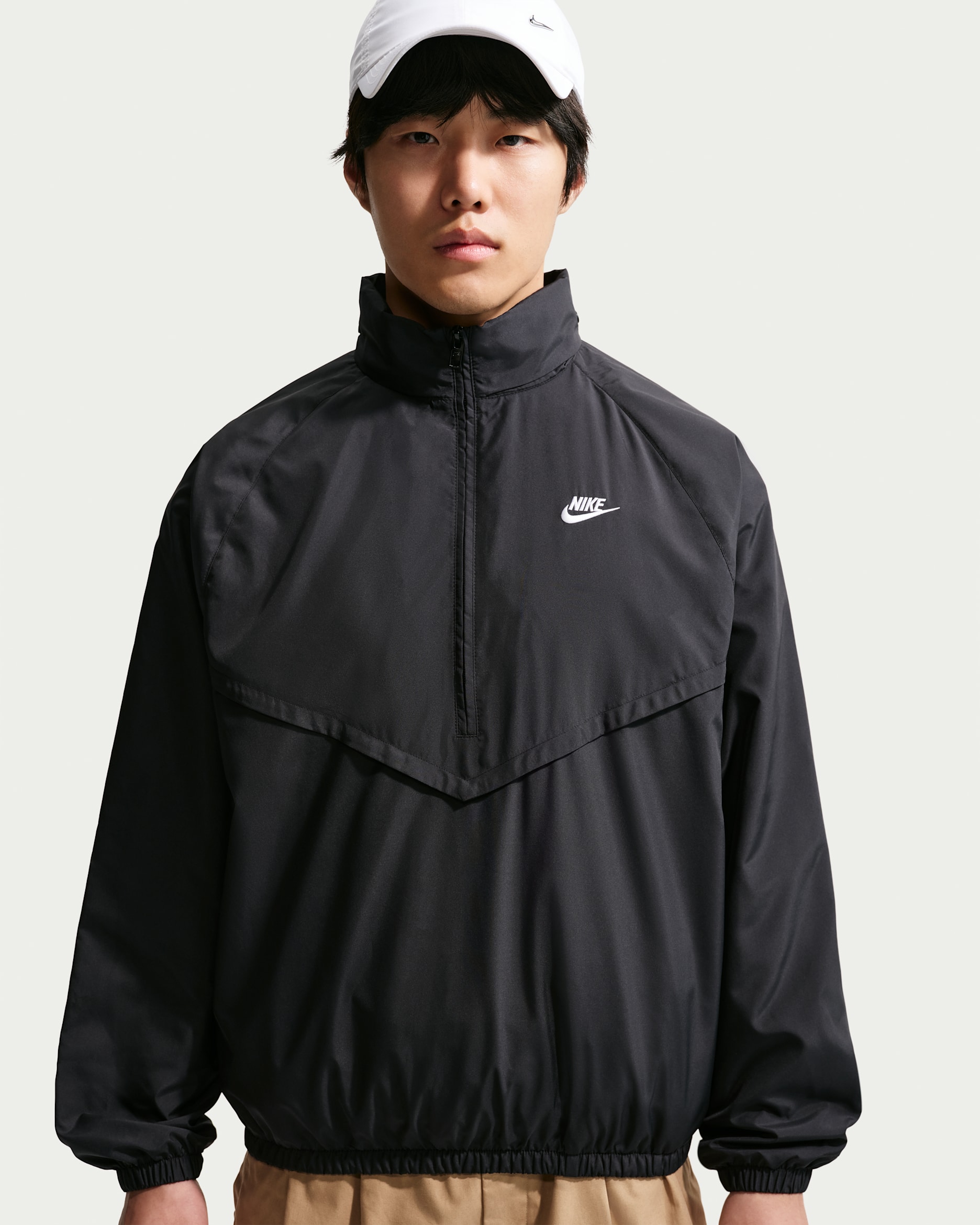 Nike Windrunner Men's Lightweight Half-Zip Jacket - Black/White