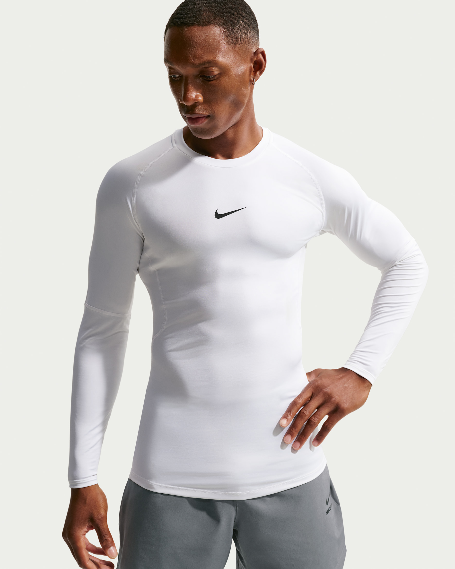 Nike Pro Men's Dri-FIT Tight Long-Sleeve Fitness Top - White/Black
