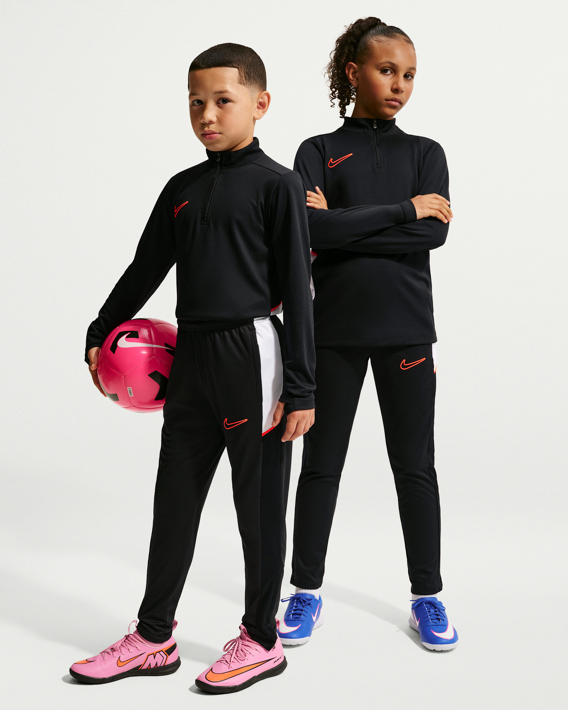 Nike Academy Older Kids' Dri-FIT Football Pants - Black/White/Bright Crimson/Bright Crimson