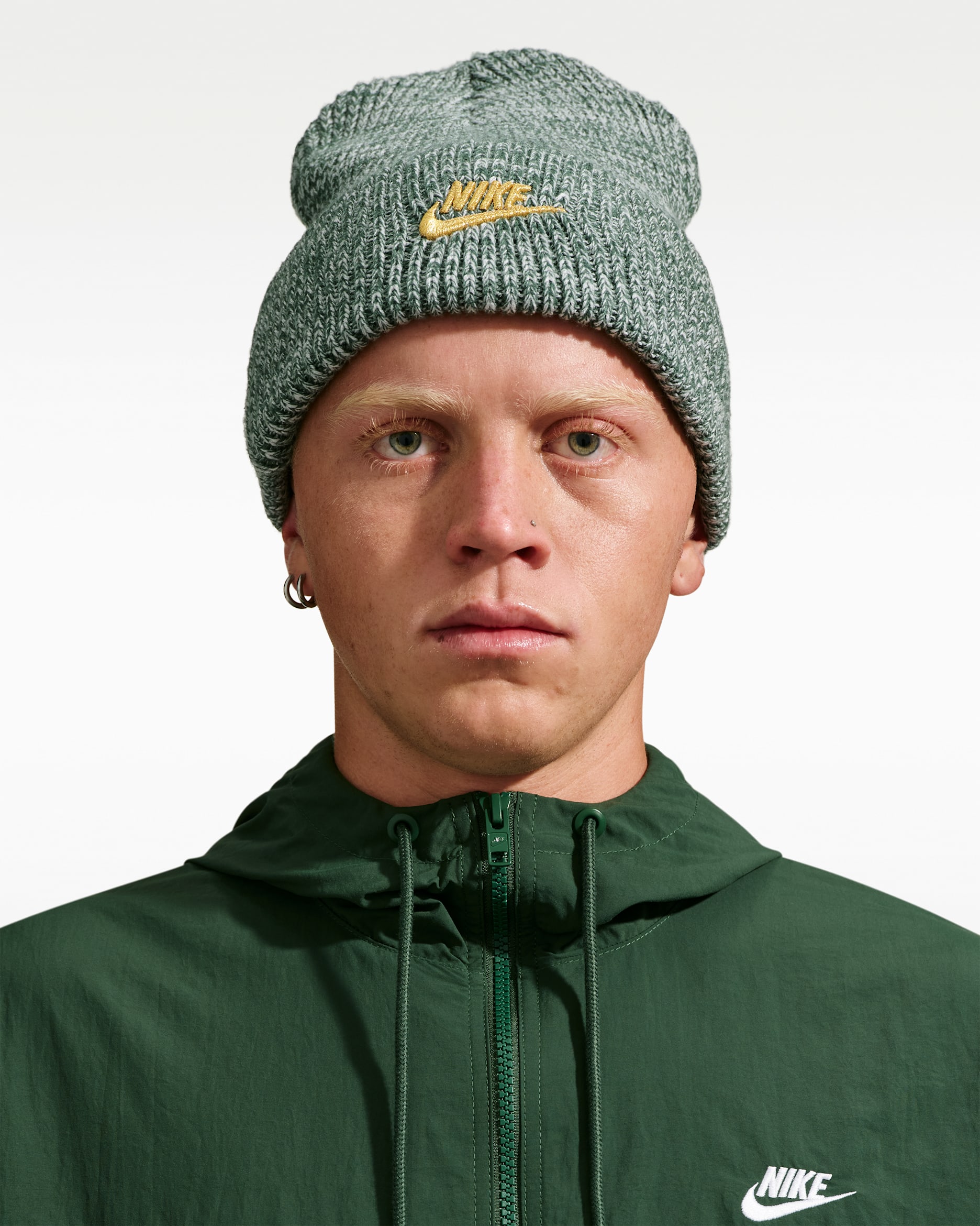 Nike Peak Tall-Cuff Holiday Beanie - Fir/Sail/Metallic Gold