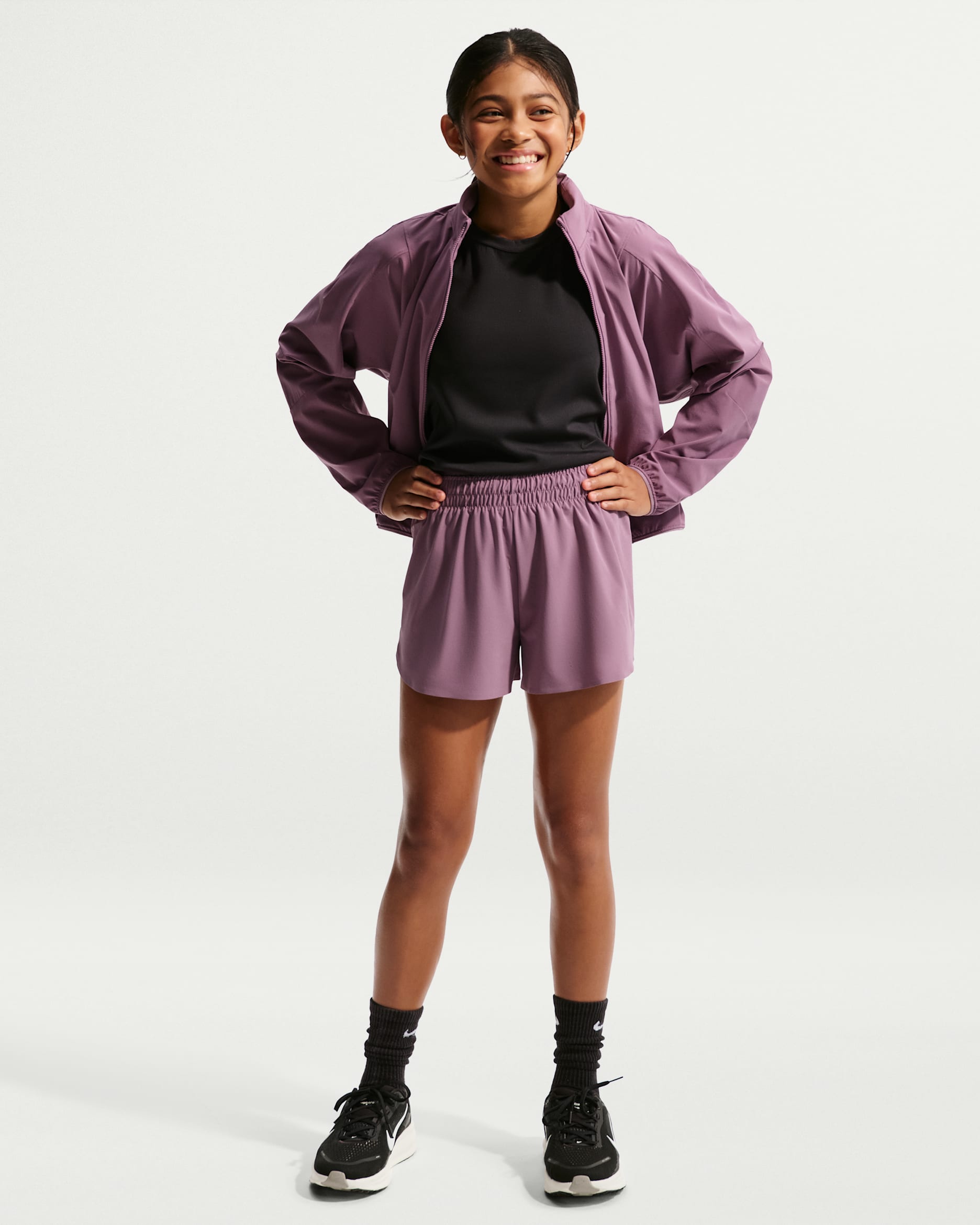 Nike MAVN Girls' Dri-FIT 7.5cm (approx.) Mid-Rise Repel Running Shorts - Violet Dust/Reflective Silver