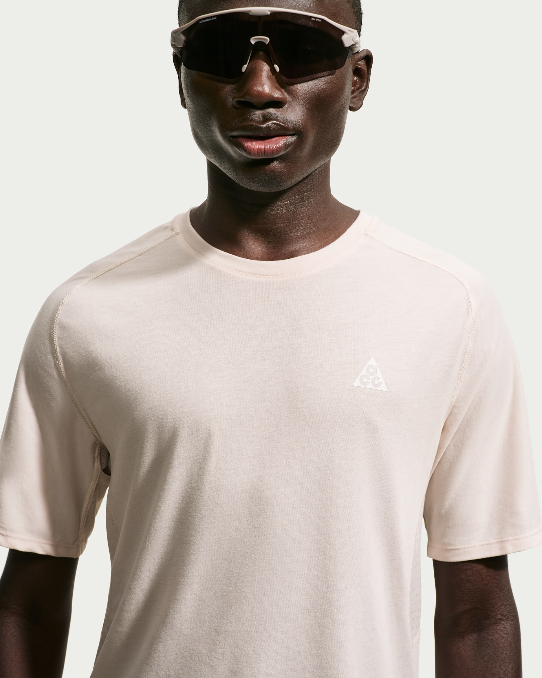 Nike ACG "Solar Chase" Men's Dri-FIT ADV Trail Running Top - Light Orewood Brown/Light Orewood Brown/Summit White