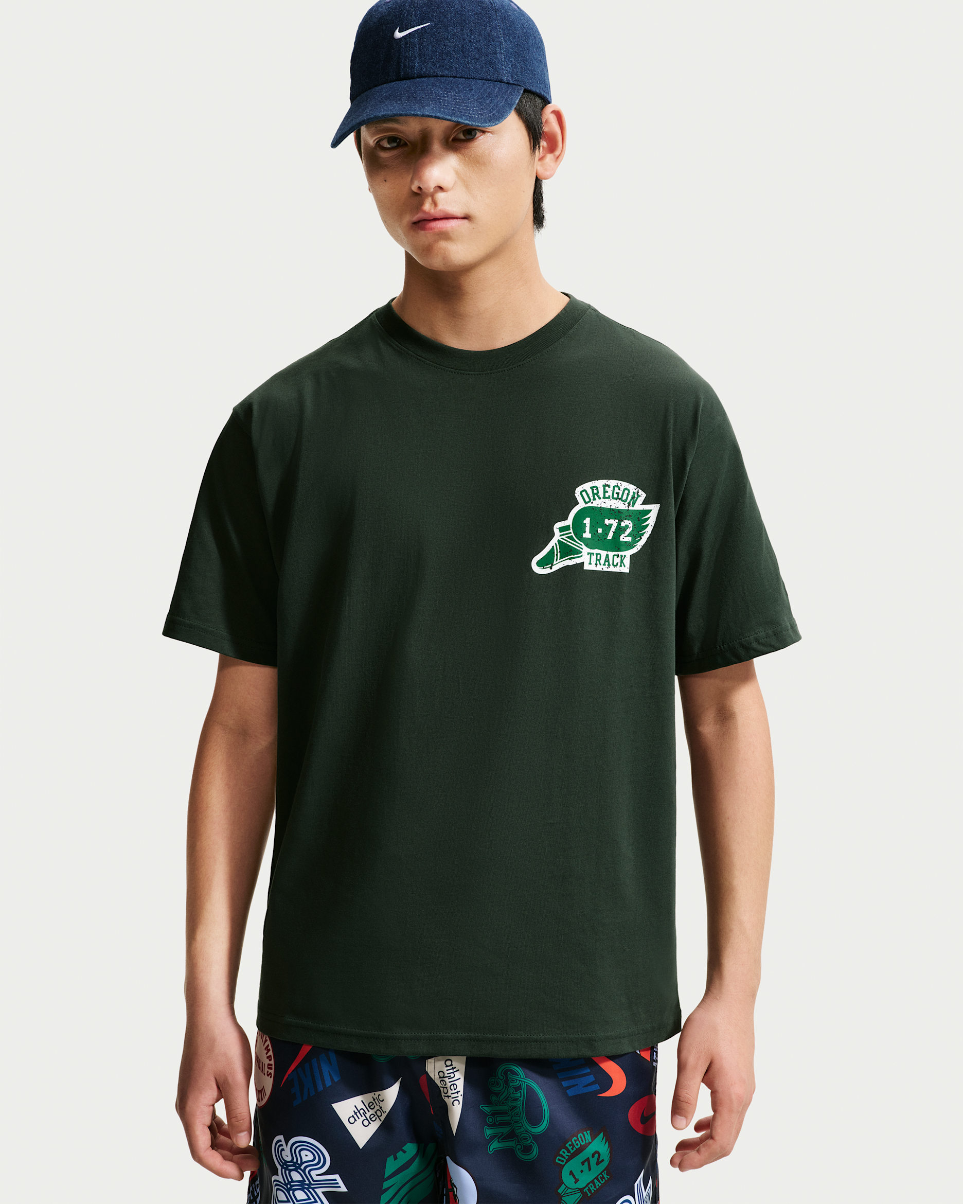 Nike Sportswear 男款 T 恤 - Black Spruce