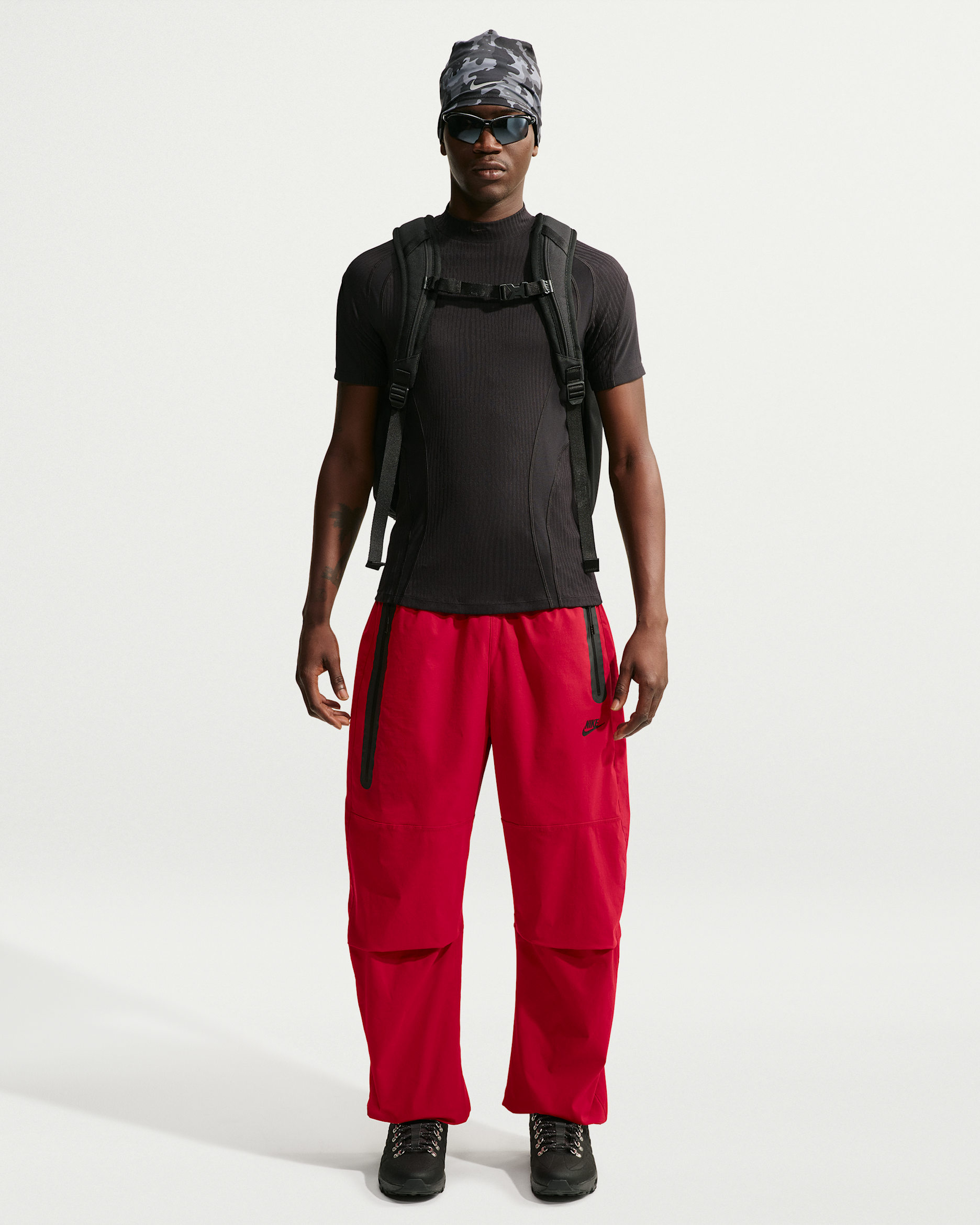 Pants de tejido Woven Dri-FIT para hombre Nike Tech - Rojo duro/Rojo duro/Negro