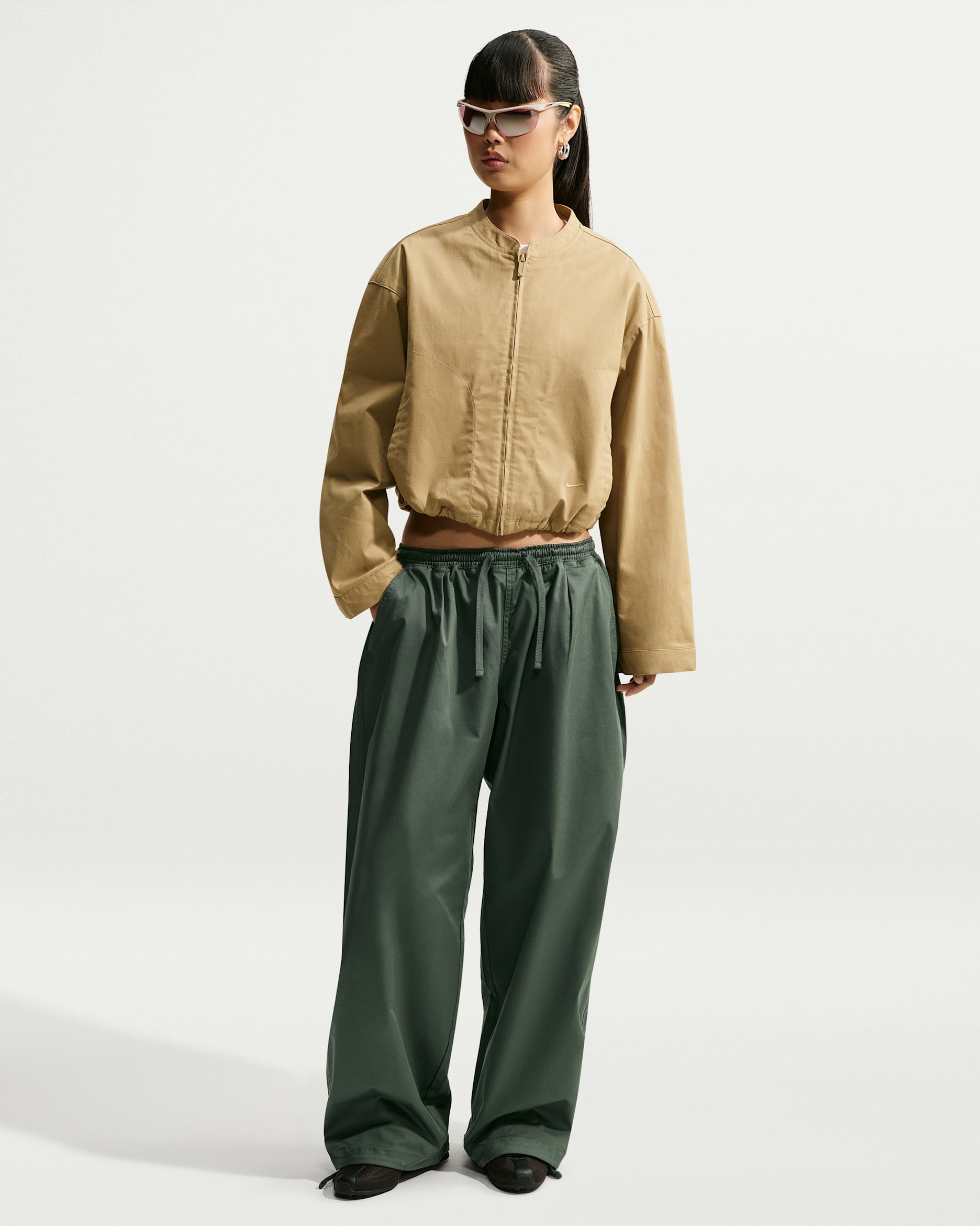 Nike Sportswear Women's Oversized Low-Rise Utility Trousers - Camo Green/Camo Green