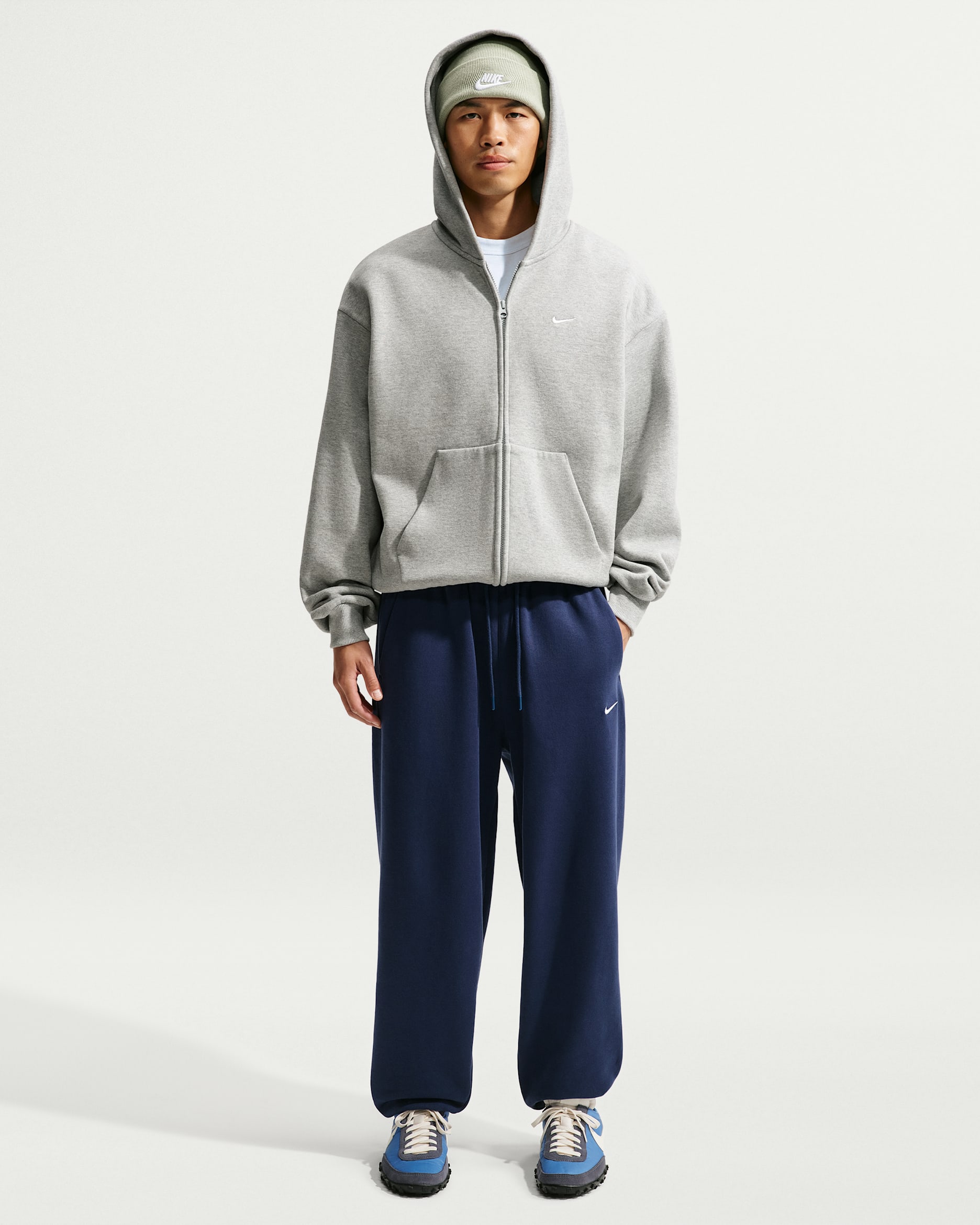 Nike Solo Fleece Men's Cuffed Trousers - Midnight Navy/Sail