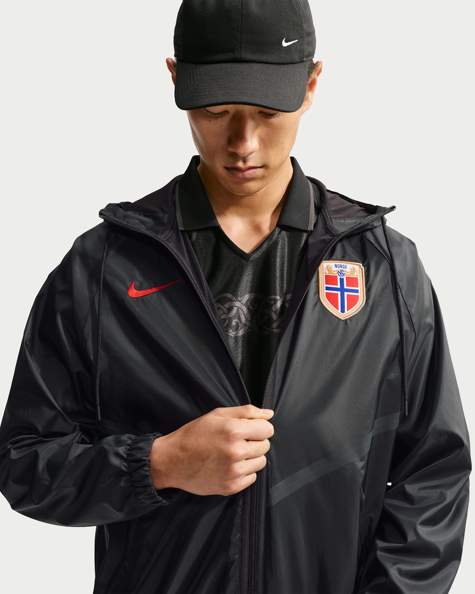 Norway Men's Nike Dri-FIT Football Anthem Jacket - Black/Black/Chile Red