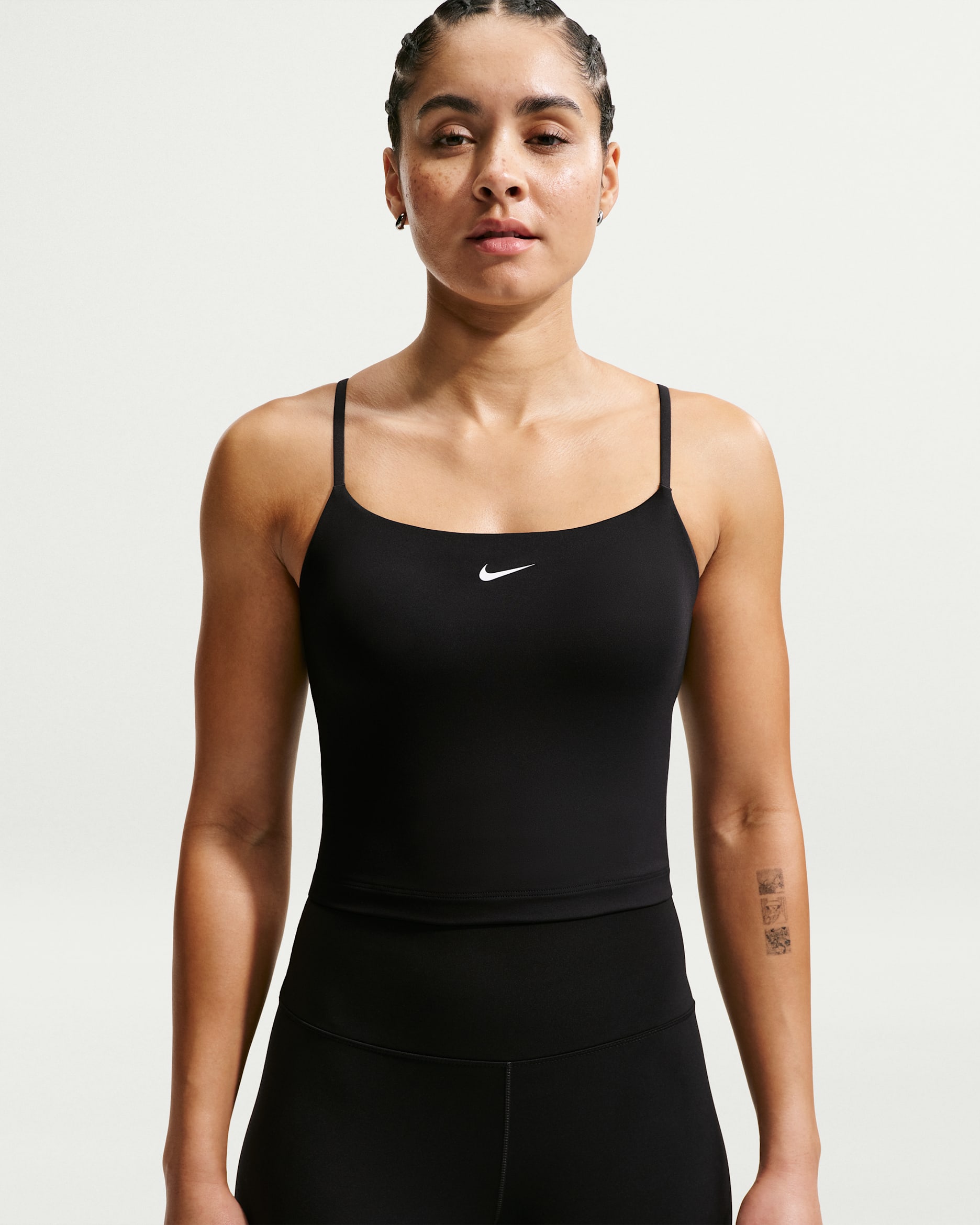 Débardeur de sport rembourré à maintien normal Nike One pour femme - Noir/Blanc