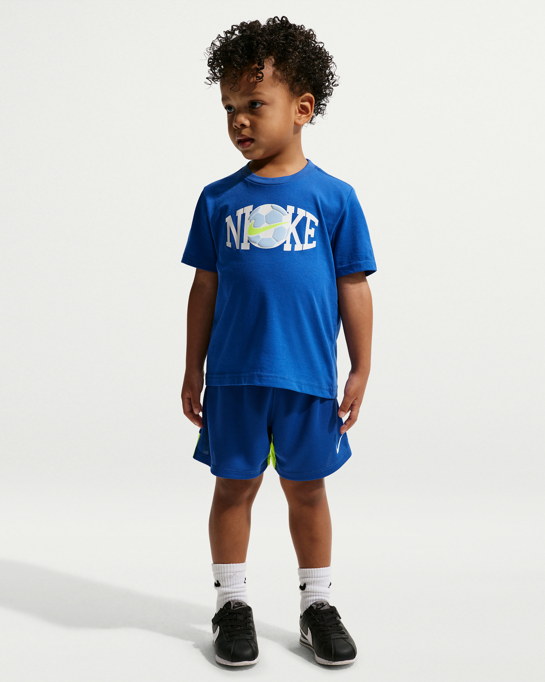 Conjunto de playera y shorts de futbol con gráficos infantil Nike - Royal juego
