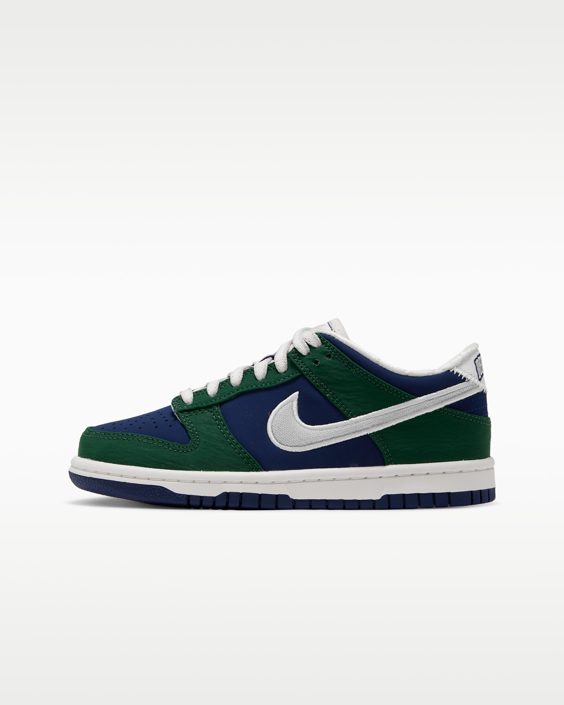 Nike Dunk Low LV8 Older Kids' Shoes - Blue Void/Fir/Sail/Strata Grey