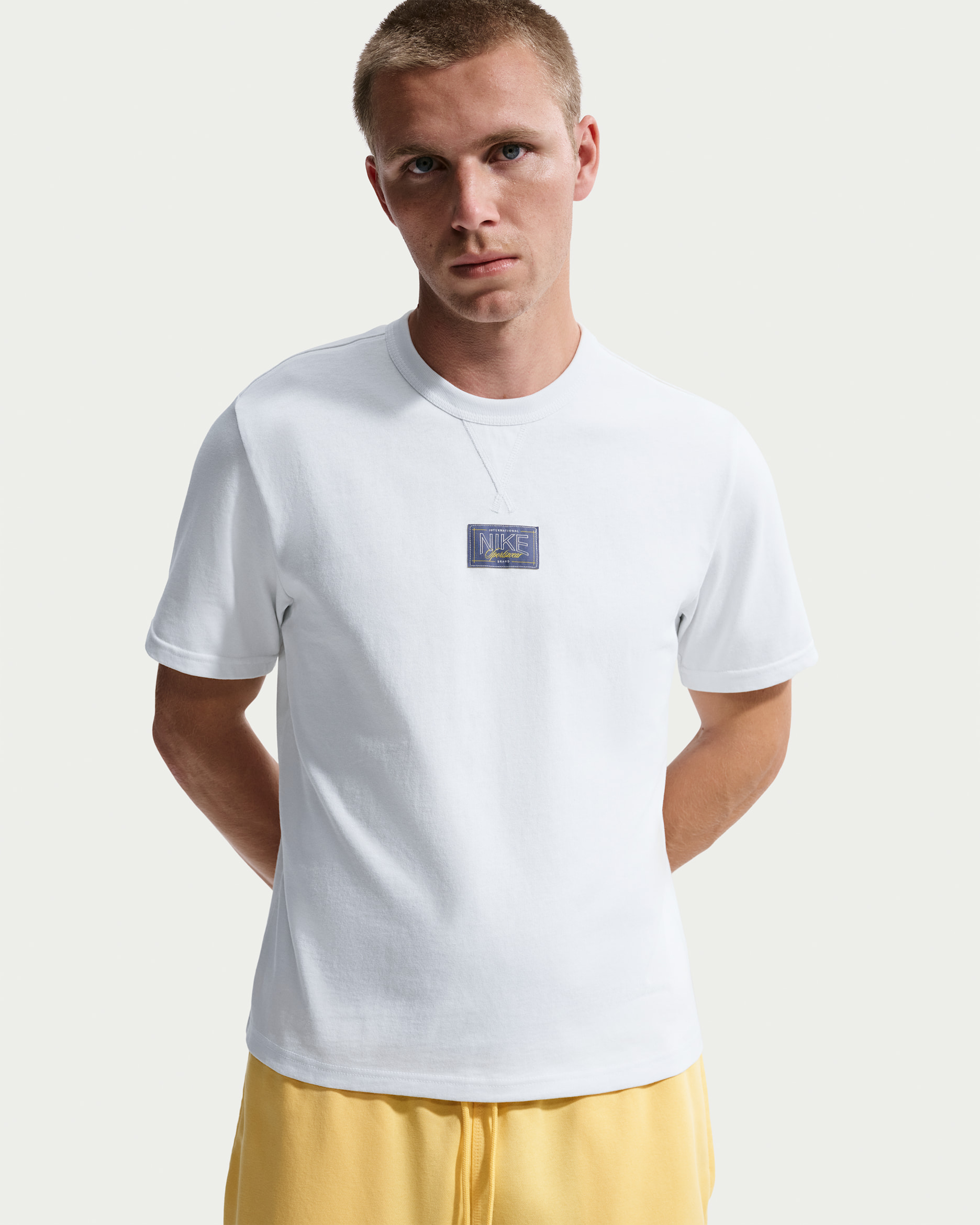 Playera Nike Sportswear Premium Essentials - Blanco cumbre