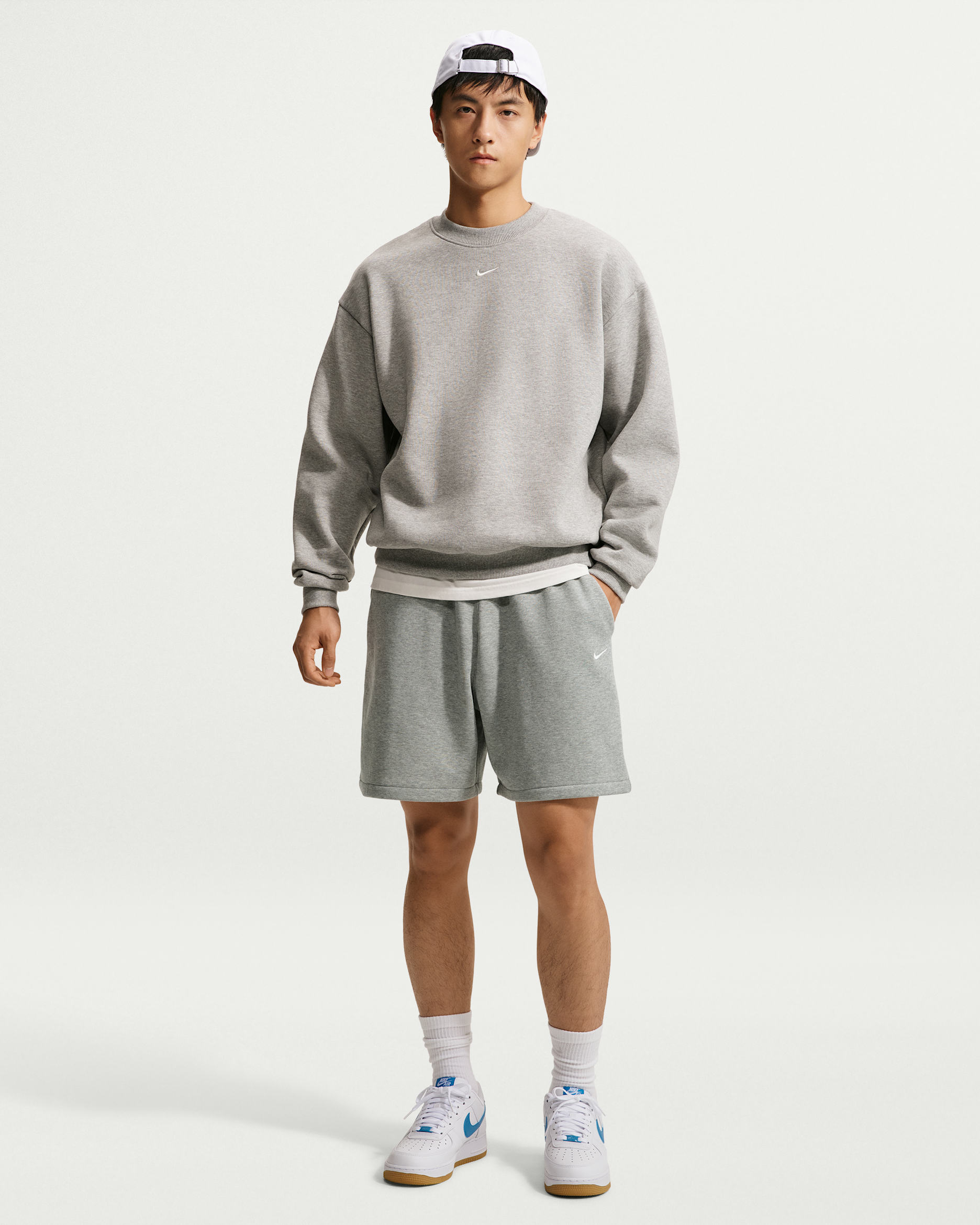 Nike Solo Fleece Men's Shorts - Dark Grey Heather/Sail
