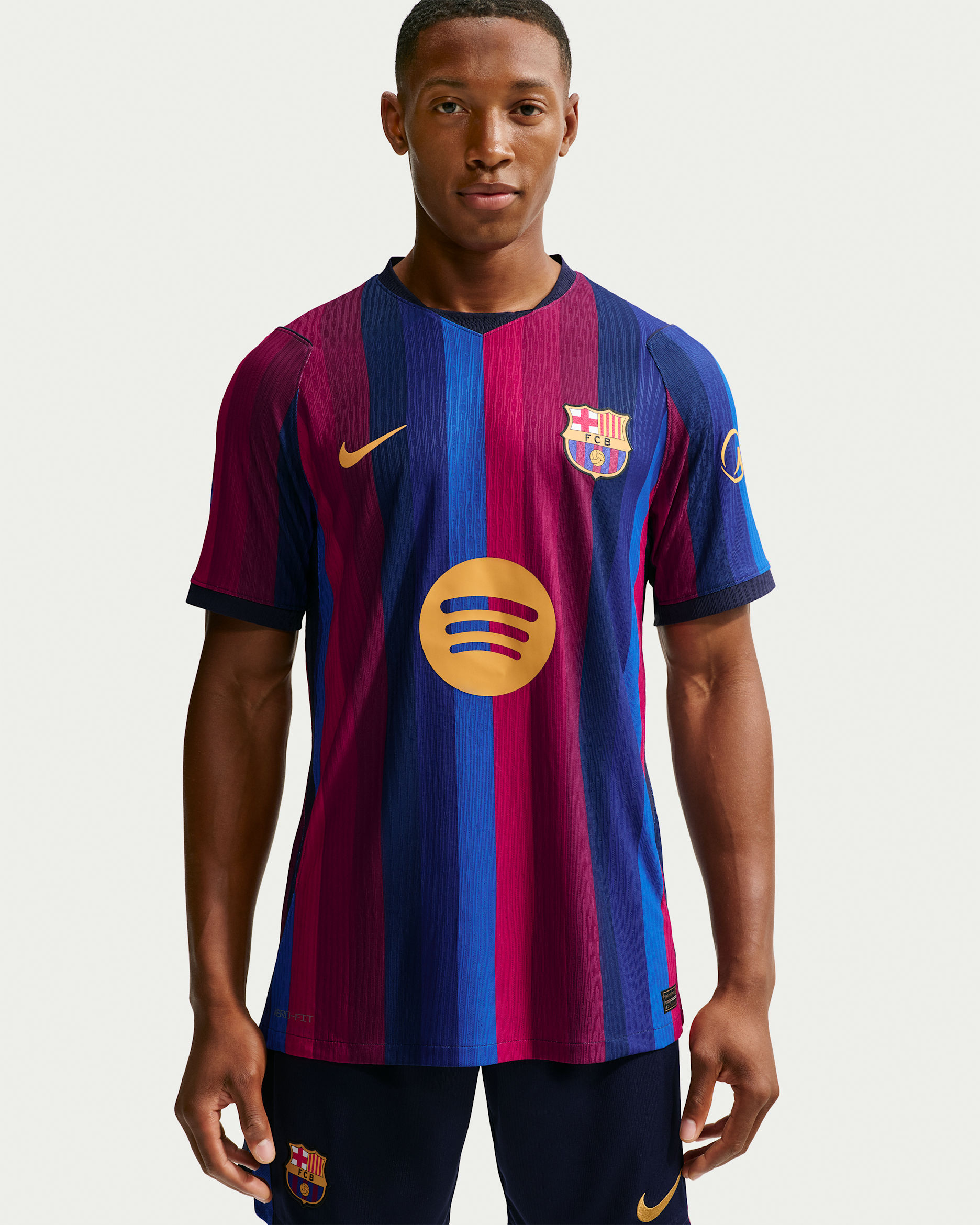 Maglia ufficiale da calcio Nike Aero-FIT FC Barcelona 2026/27 Match da uomo – Home - Deep Garnet/Blue Void/Blackened Blue/Mineral Yellow