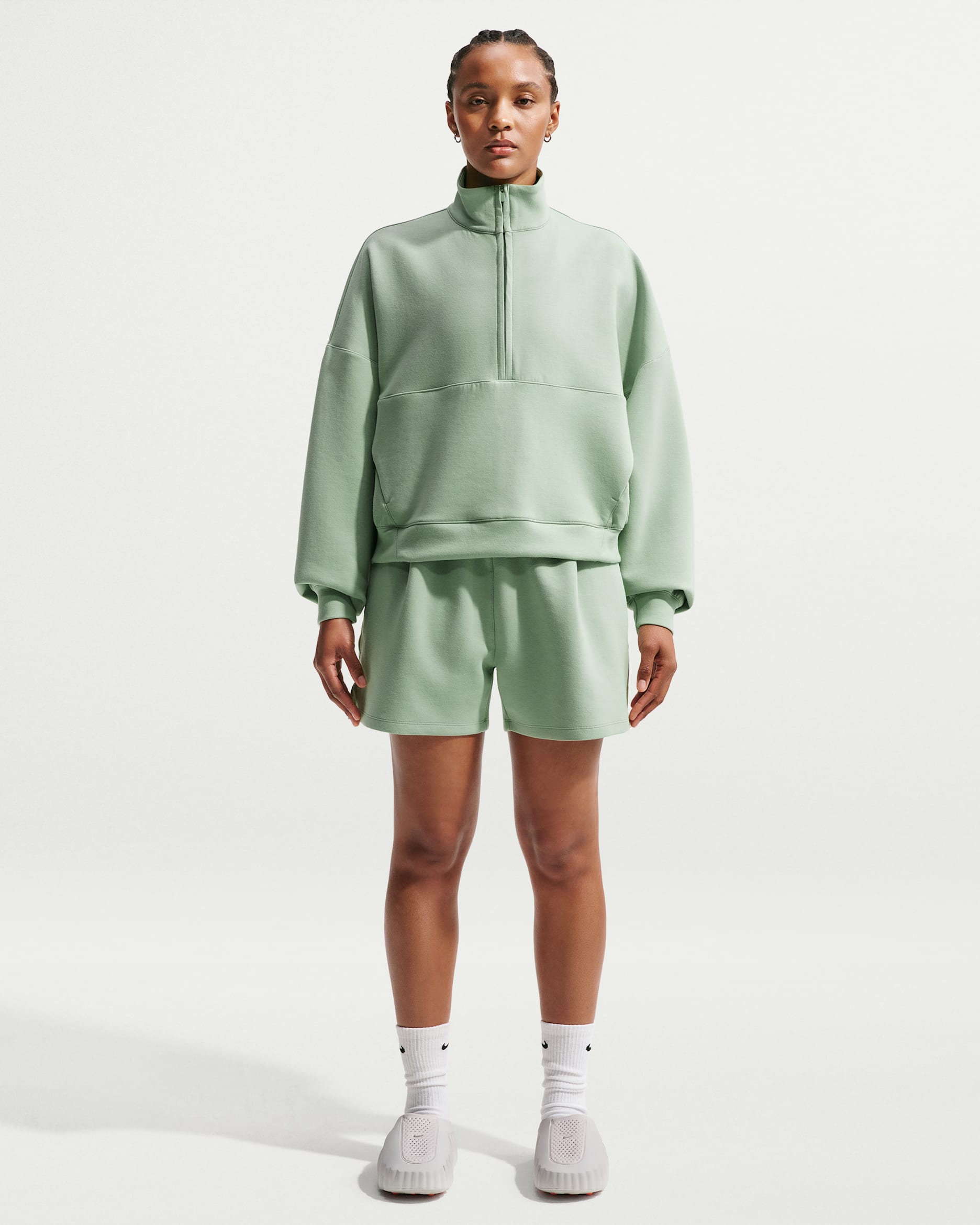 Nike 24.7 ImpossiblySoft Women's Dri-FIT Mid-Rise Loose 4" Shorts - Steam/Mineral Slate