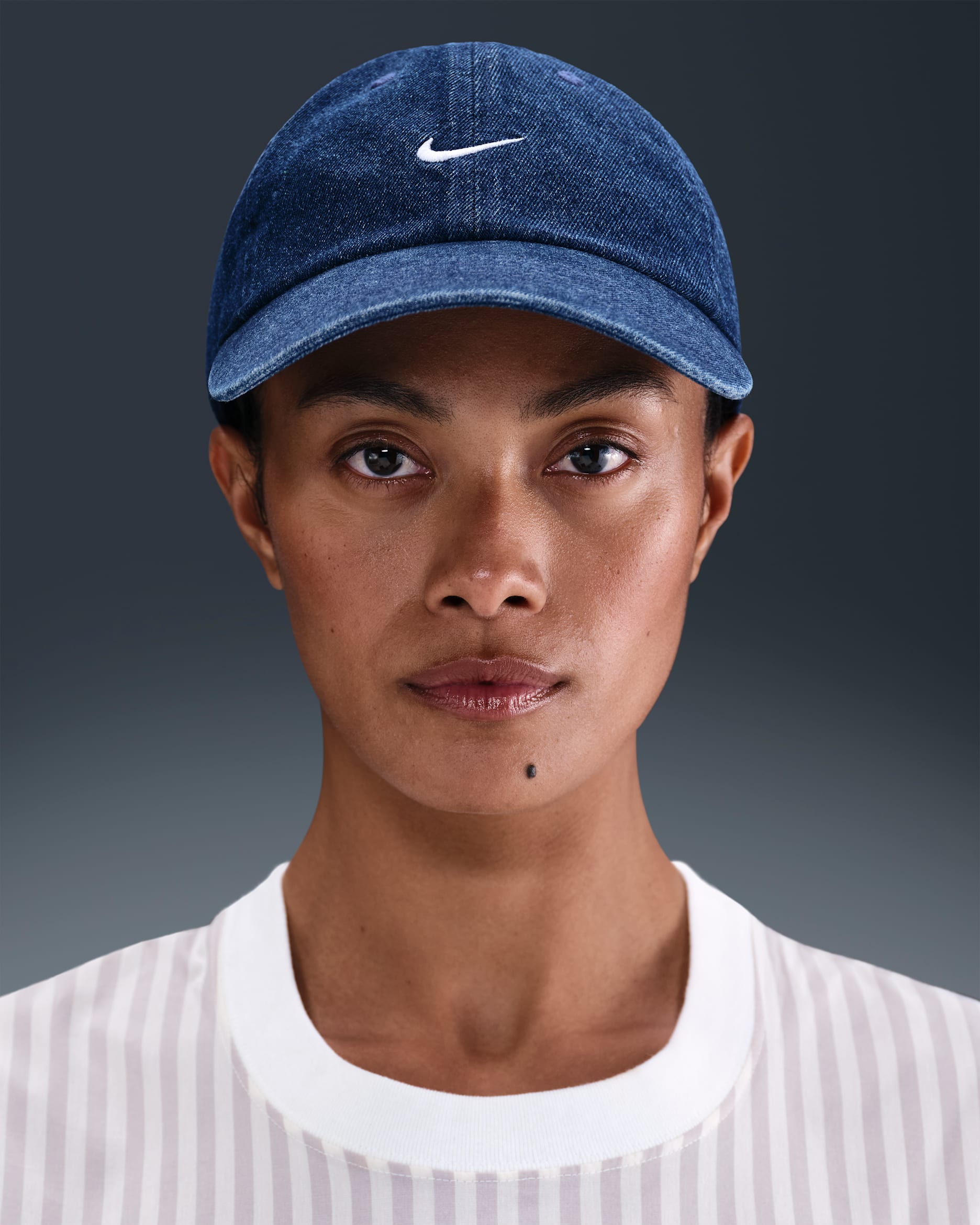 Nike Club Unstructured Denim Cap - College Navy/White