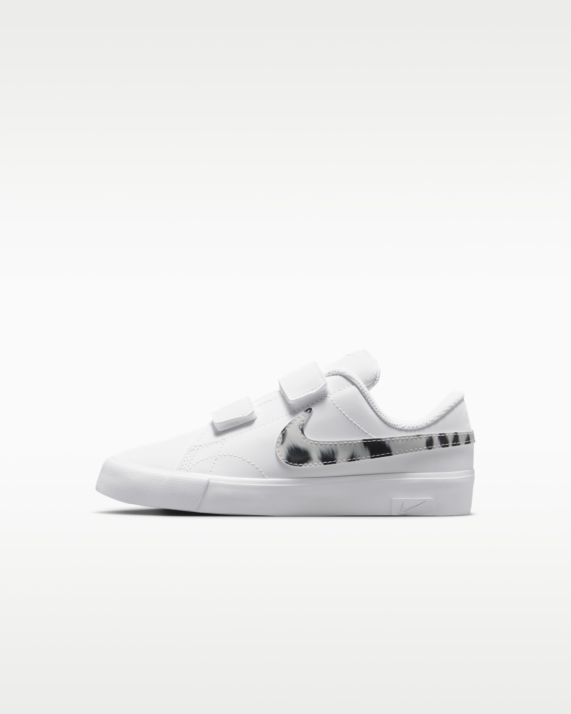 Nike Tennis Essential Younger Kids' Shoes - White/Black