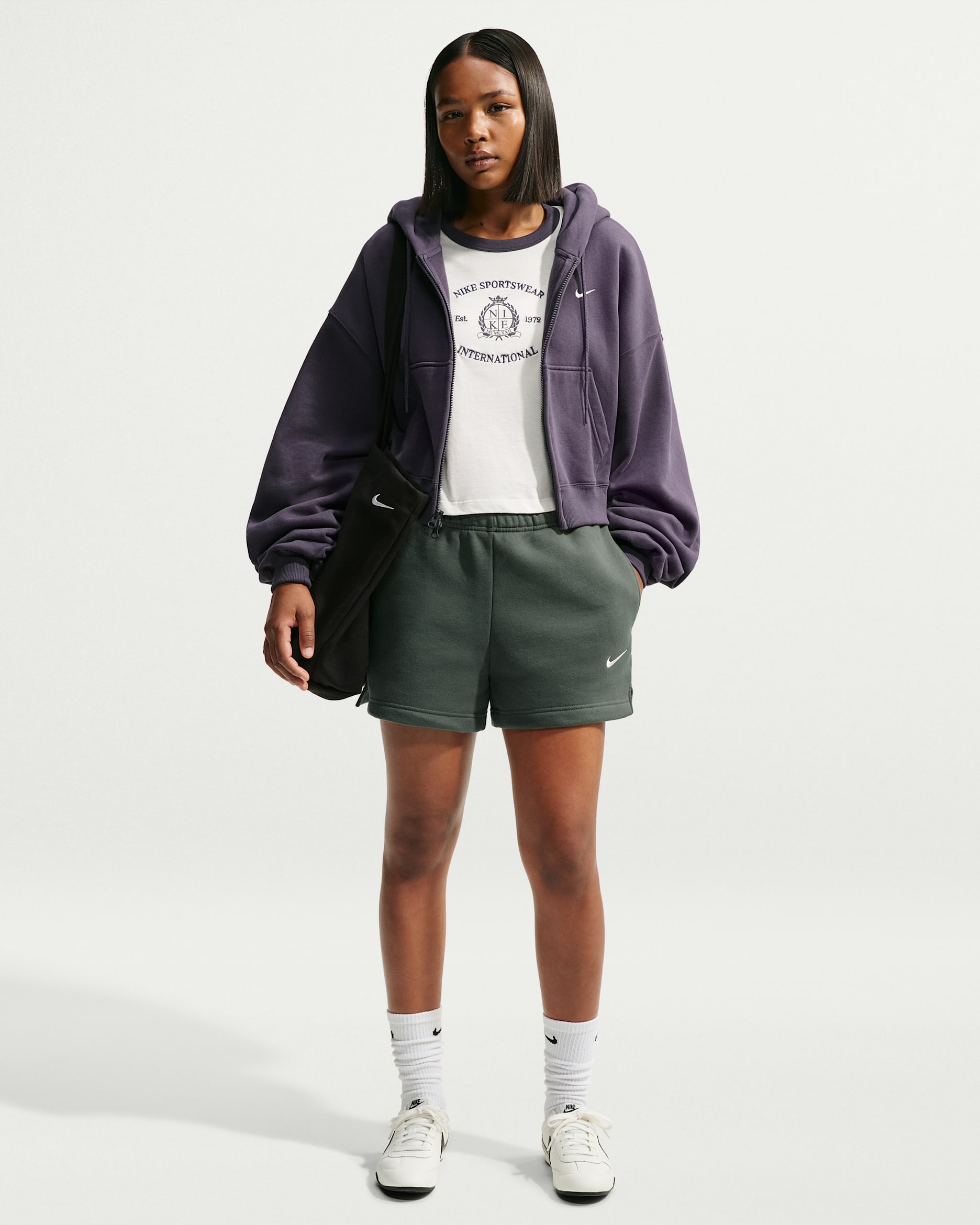 Shorts de tiro medio para mujer Nike Studio Fleece Medium Weight - Verde camuflaje/Vela