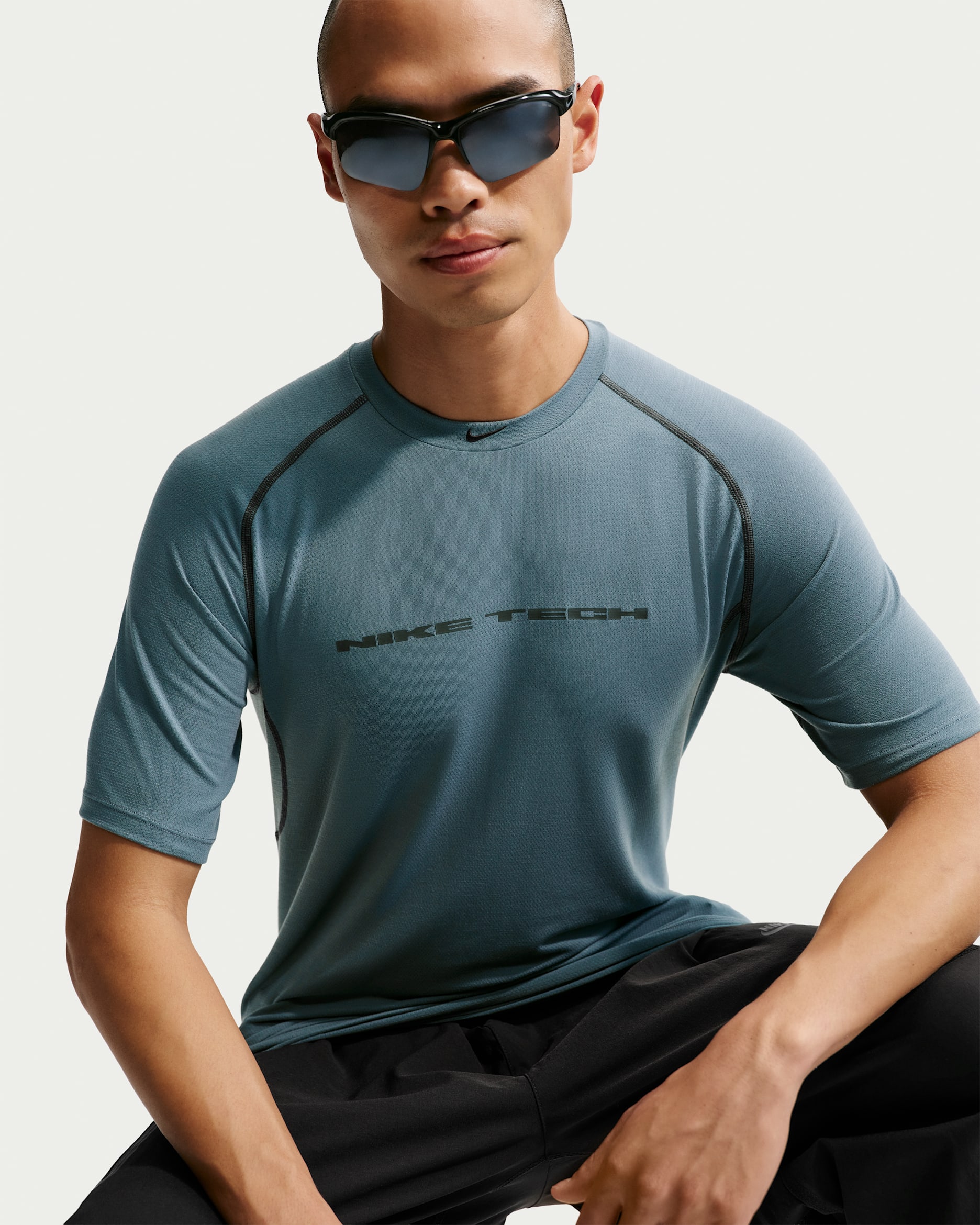 Haut à manches courtes Dri-FIT Nike Tech pour homme - Mineral Slate/Black Spruce/Noir