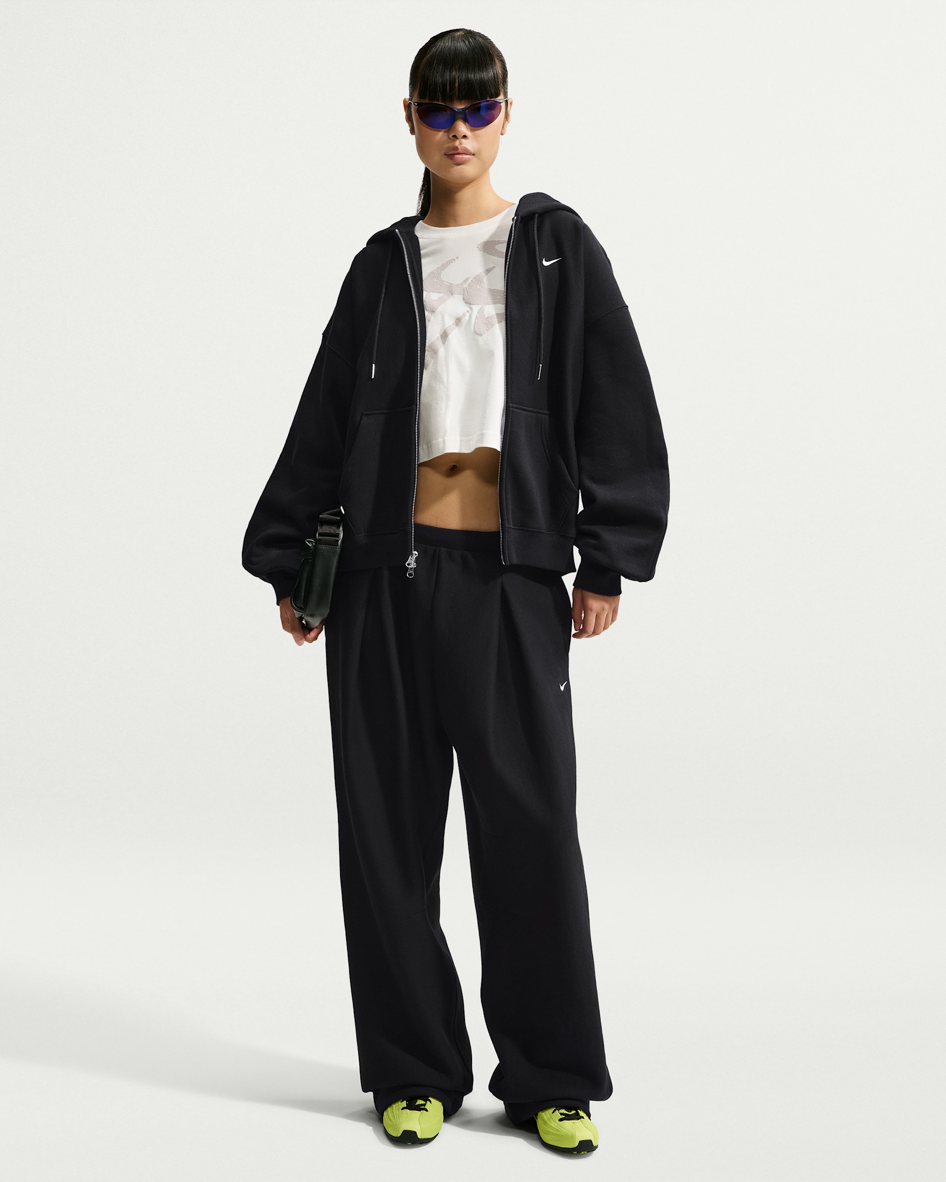Pants plisados de tiro alto oversized con dobladillo abierto para mujer Nike Studio Fleece Heavyweight - Total Black/Vela