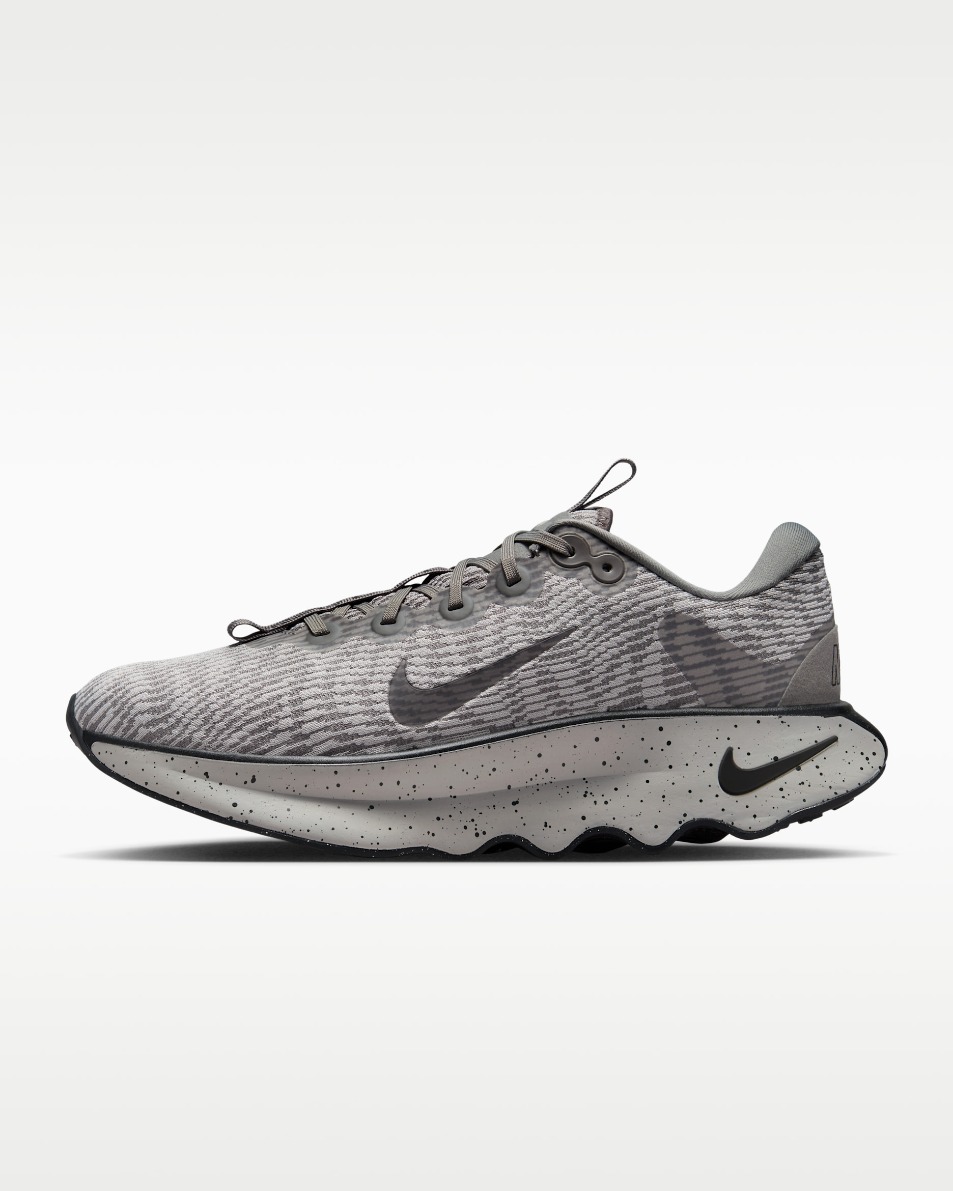 Nike Motiva 男款健走鞋 - Light Iron Ore/Flat Pewter/Flat Pewter