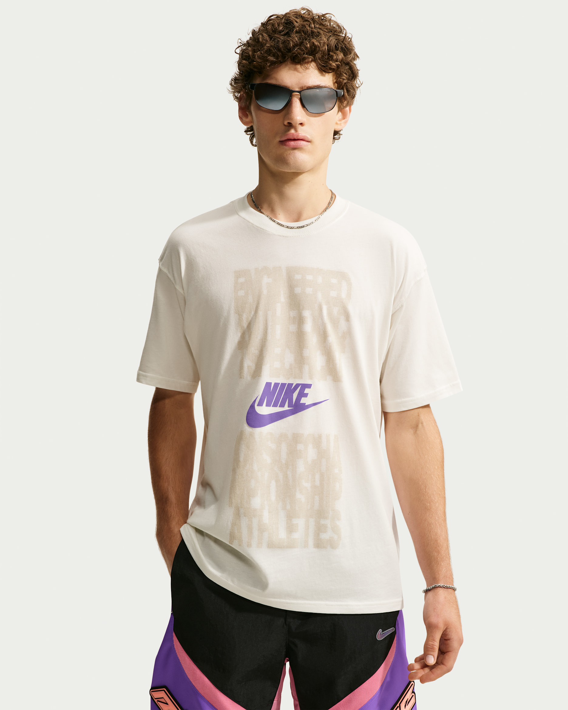 Nike Sportswear Men's T-Shirt - Sail