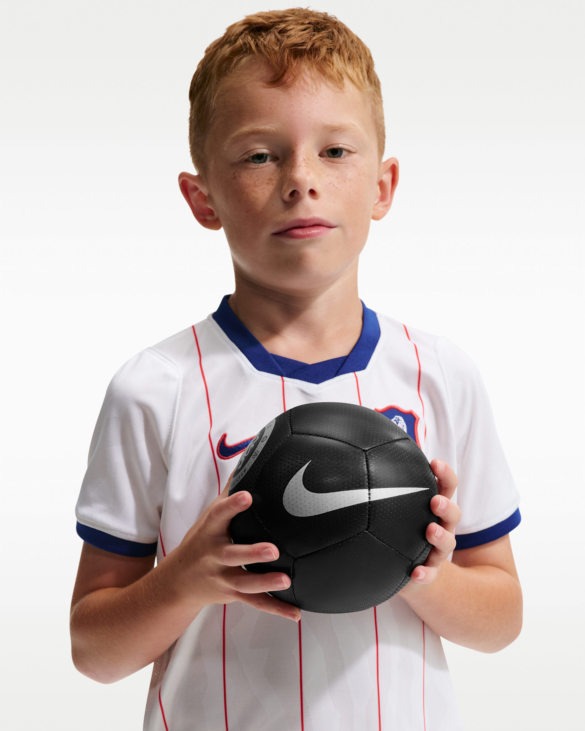 Chelsea 2026/27 Skills Fußball Winter Chrome Pack Nike Skills Fußball Winter Chrome Pack - Schwarz/Metallic Silver