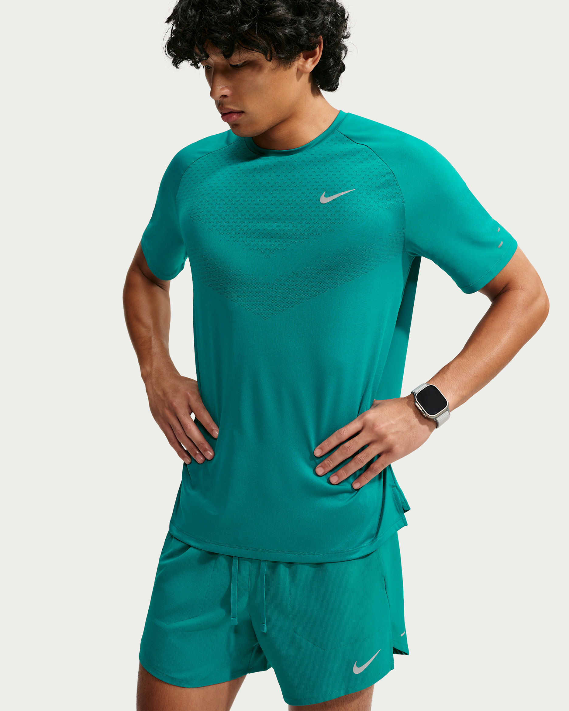 Nike Stride Dri-FIT ADV Kurzarm-Laufoberteil (Herren) - Bright Spruce