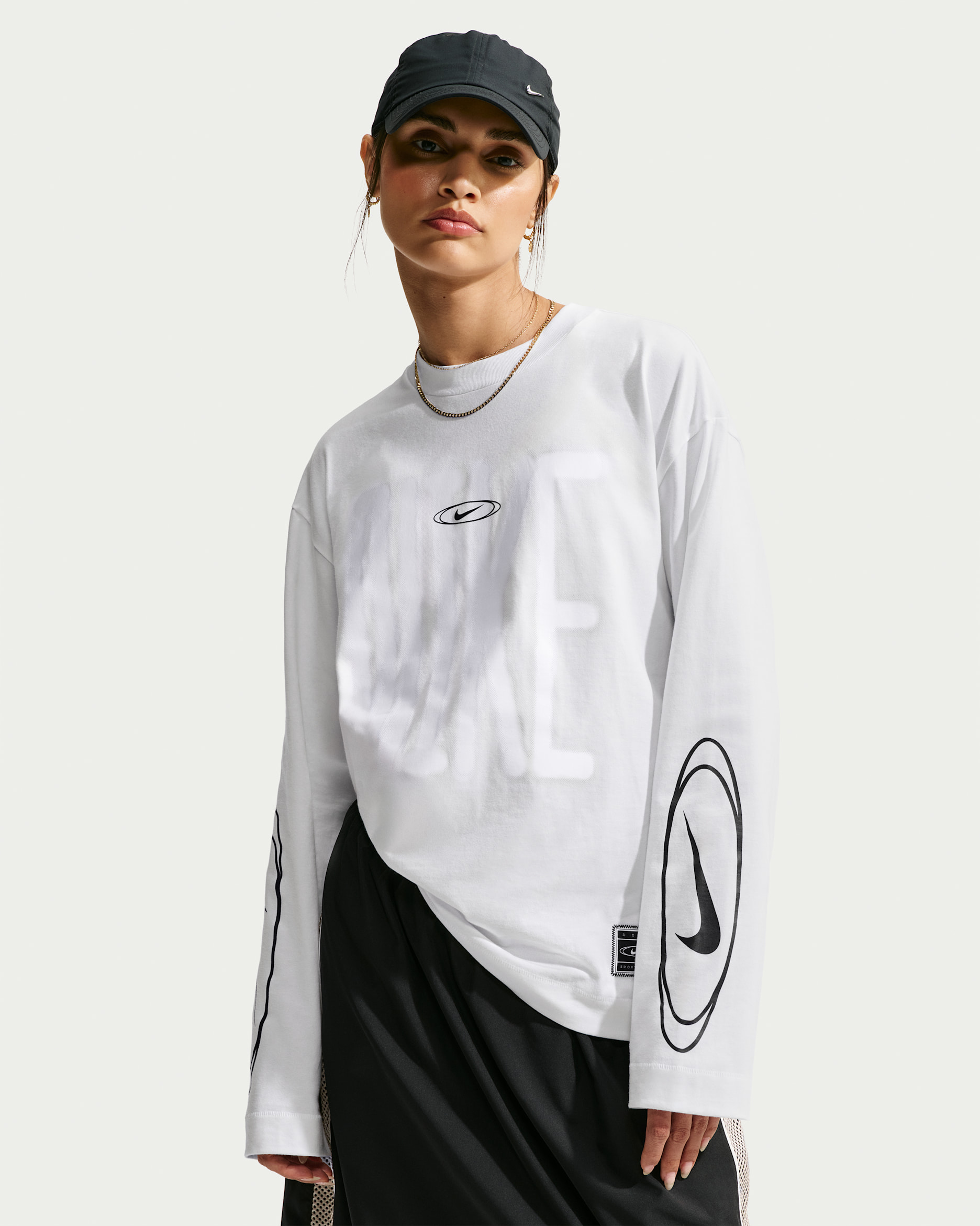 Nike Sportswear Women's Oversized Long-Sleeve T-Shirt - White
