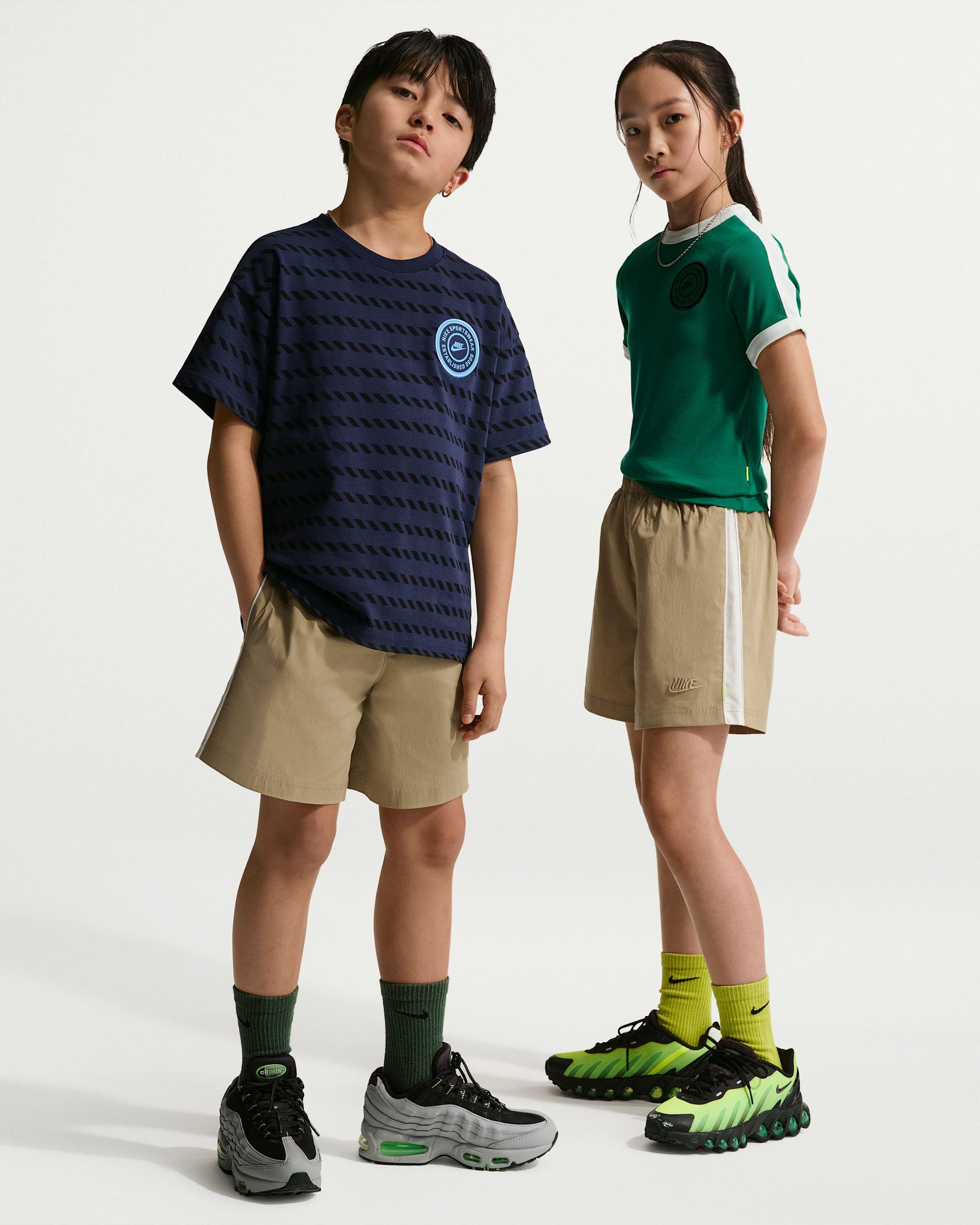 Nike Sportswear Older Kids' Woven Shorts - Parachute Beige/White/Soft Pearl/Parachute Beige