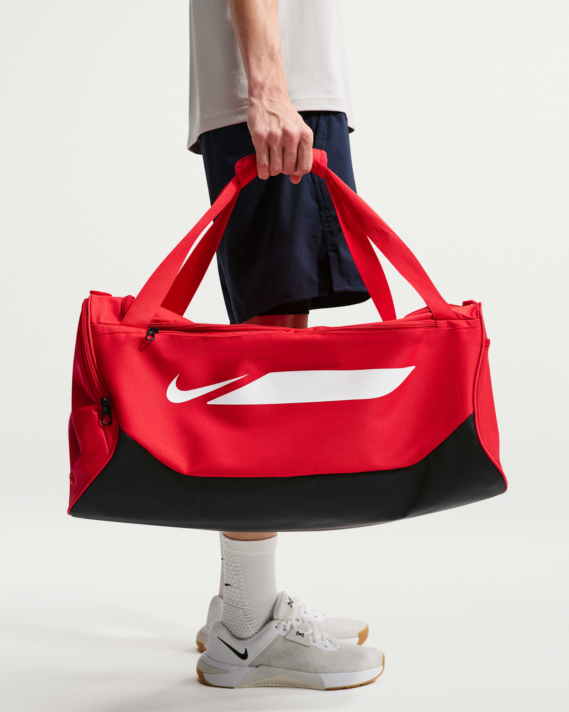 Maleta duffel de futbol (mediana, 60 L) Nike Academy - Rojo universitario/Negro/Blanco