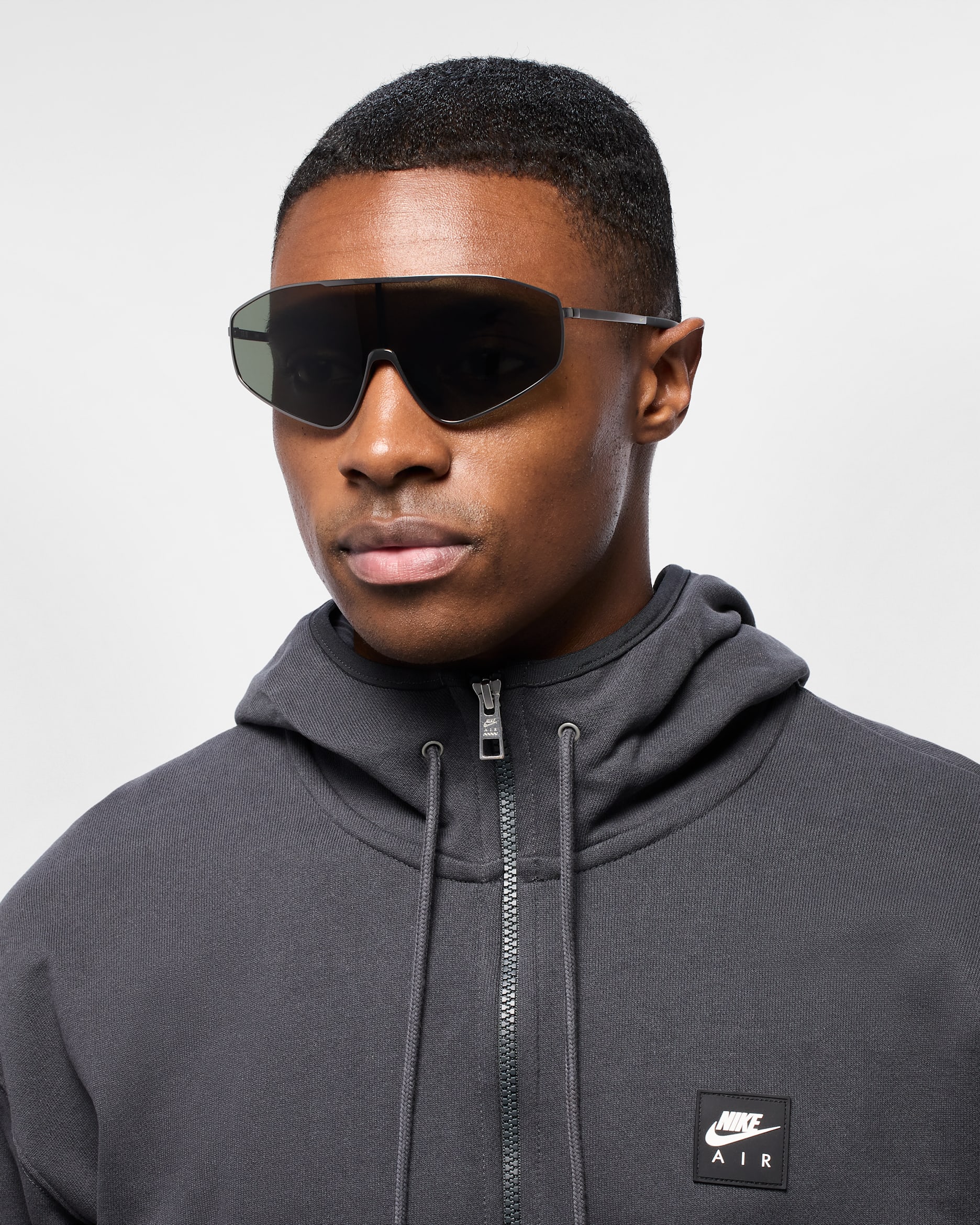 Occhiali da sole Nike Echo Shield 2 - Grigio scuro/Volt