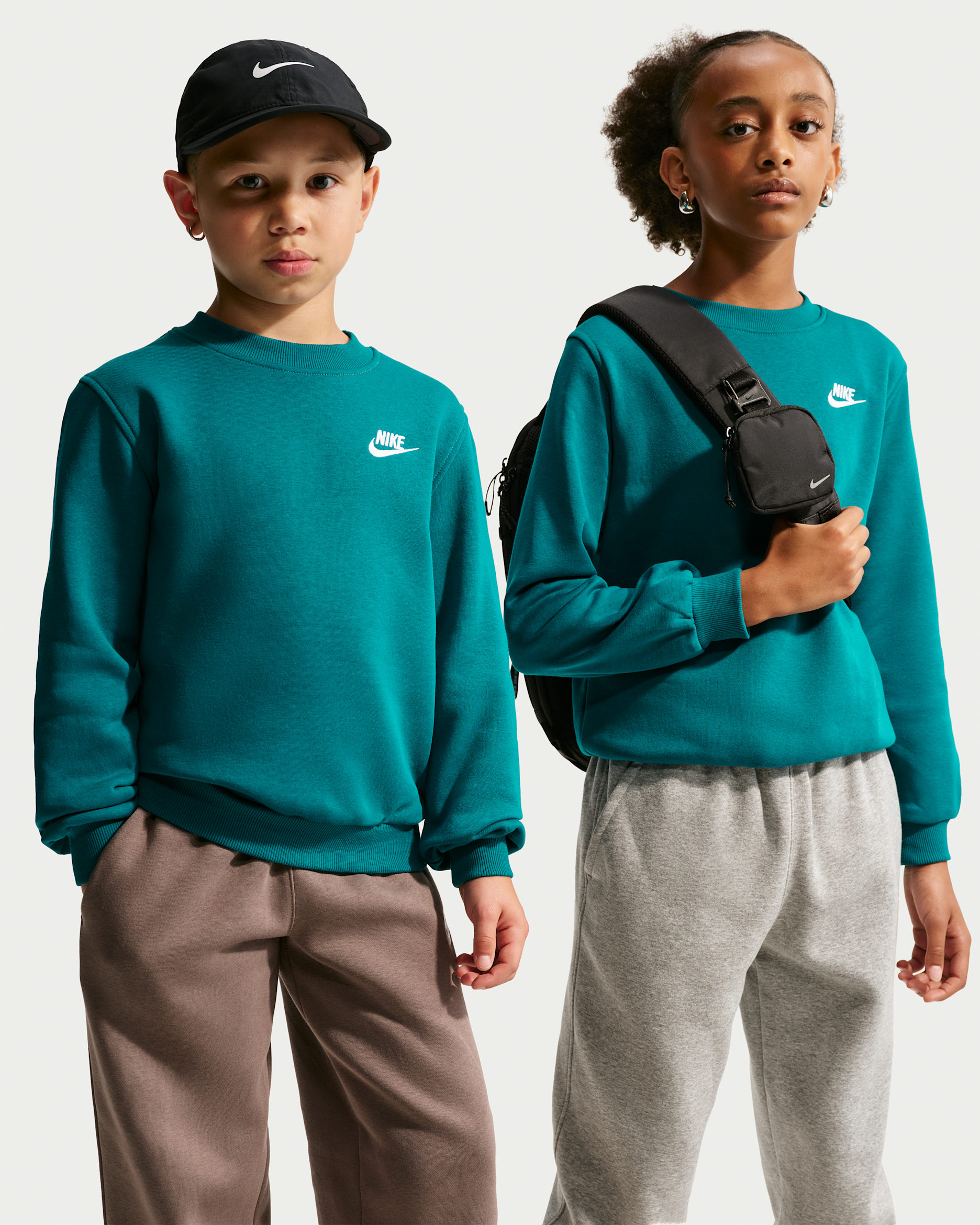 Nike Sportswear Club Fleece Sweatshirt für ältere Kinder - Bright Spruce/Weiß