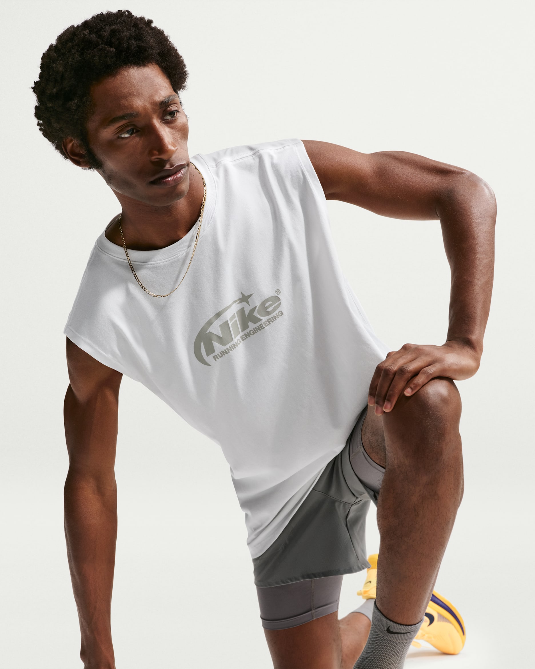 Nike Men's Dri-FIT Sleeveless Running T-Shirt - Summit White/Spruce Fog